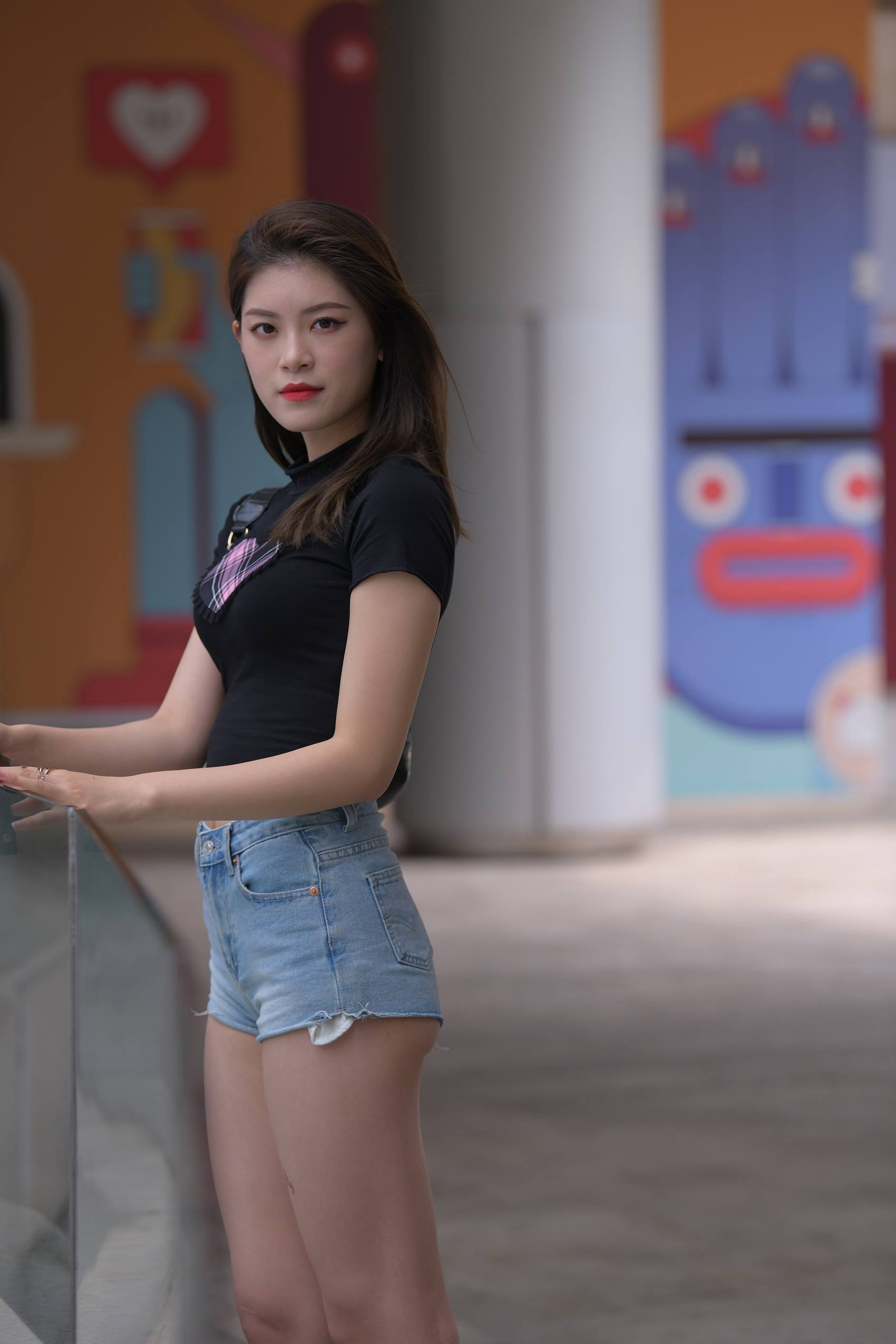 图片[3]-精选精选街拍作品 NO.1842 一始街拍作品 – 热裤美腿美女[72P]-草丛看图