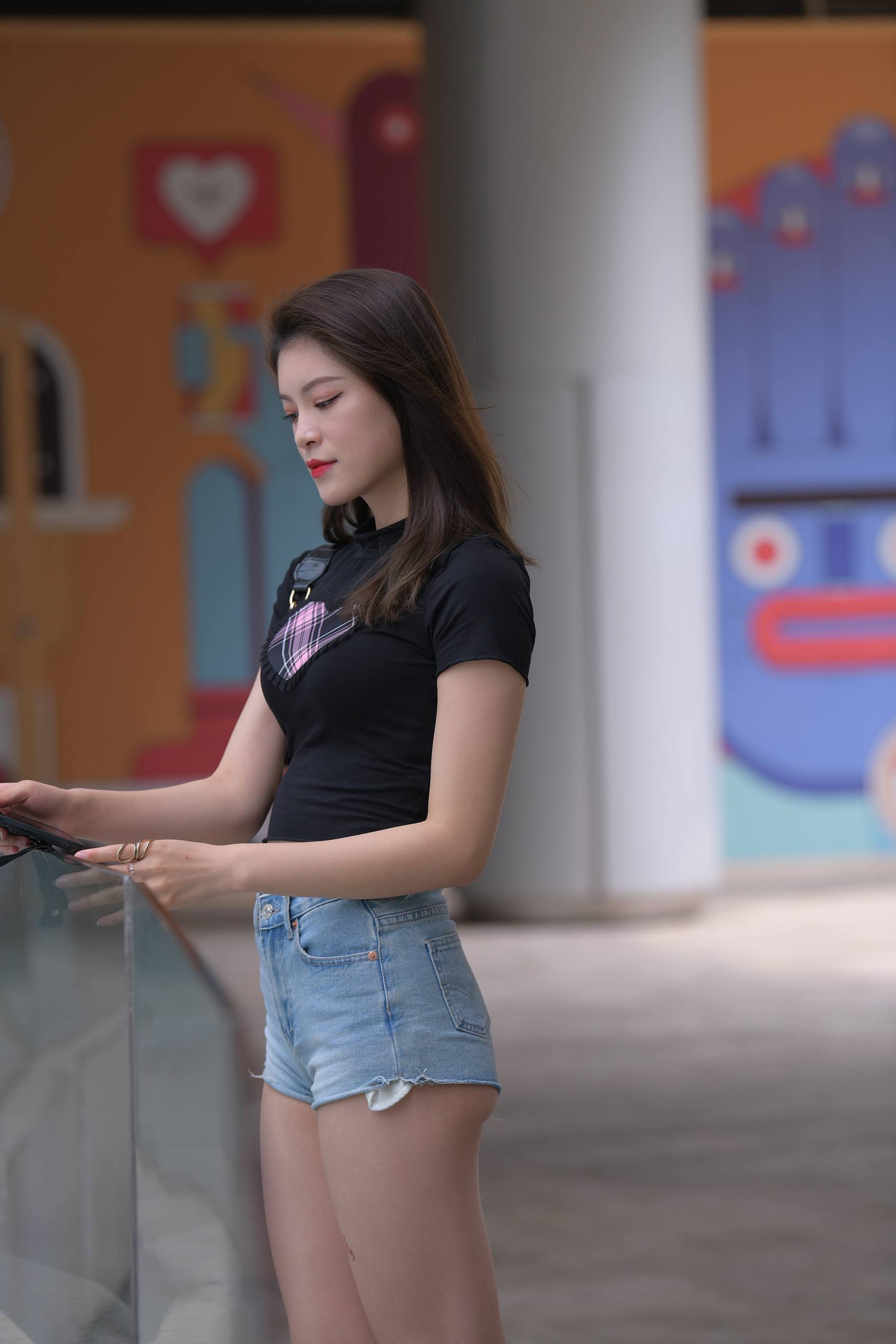 图片[4]-精选精选街拍作品 NO.1842 一始街拍作品 – 热裤美腿美女[72P]-草丛看图