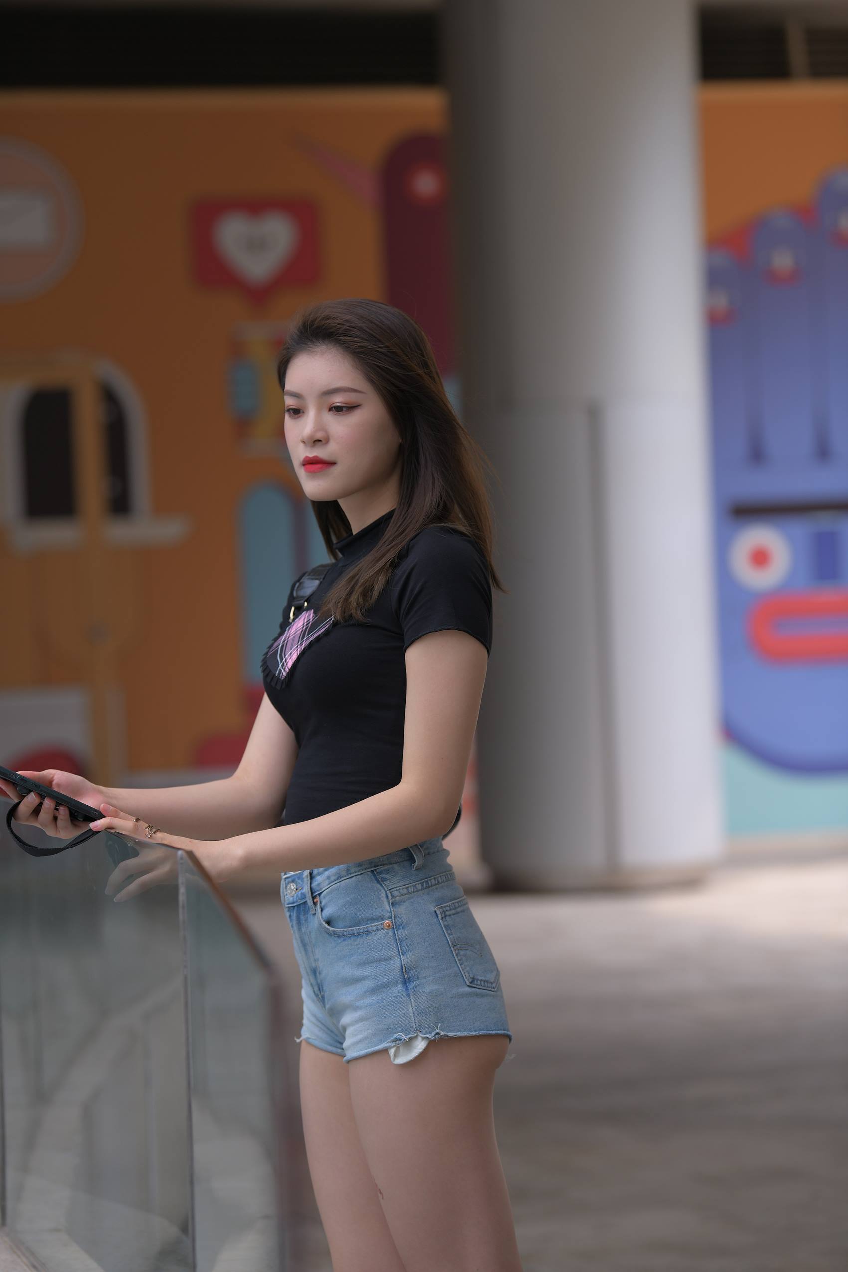 图片[5]-精选精选街拍作品 NO.1842 一始街拍作品 – 热裤美腿美女[72P]-草丛看图