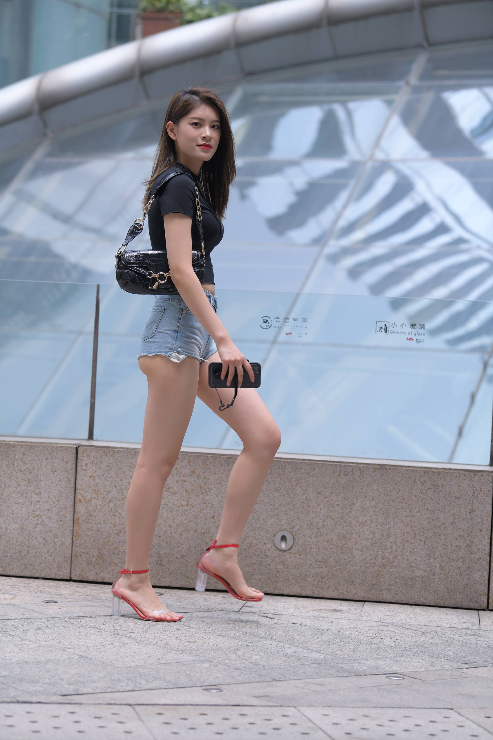 图片[7]-精选精选街拍作品 NO.1842 一始街拍作品 – 热裤美腿美女[72P]-草丛看图