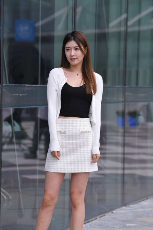 精选精选街拍作品 NO.1882 白短裙拖鞋[72P]-草丛看图