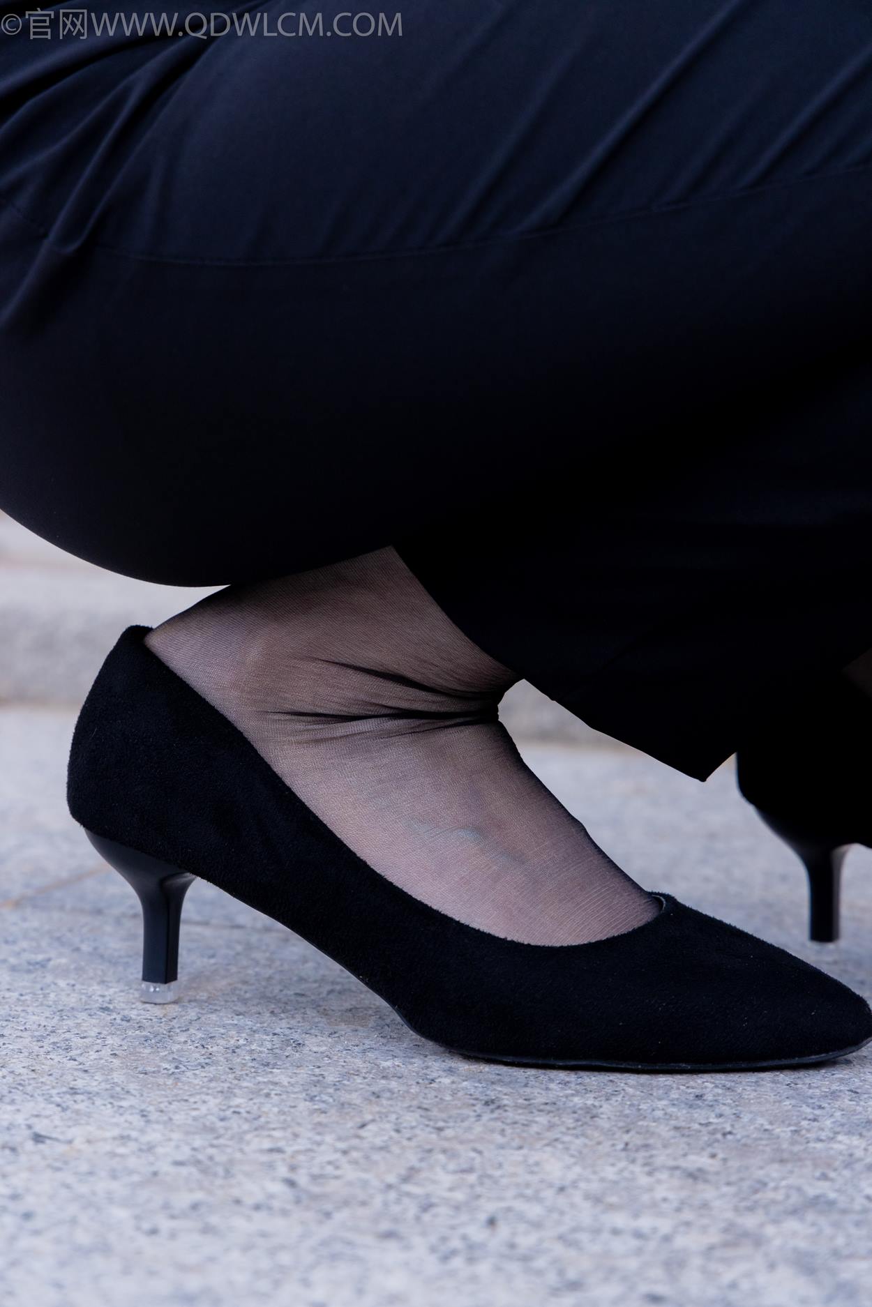 图片[7]-精选勿恋传媒 NO.2337 小酒-高跟鞋、短黑丝、短白丝[110P]-草丛看图