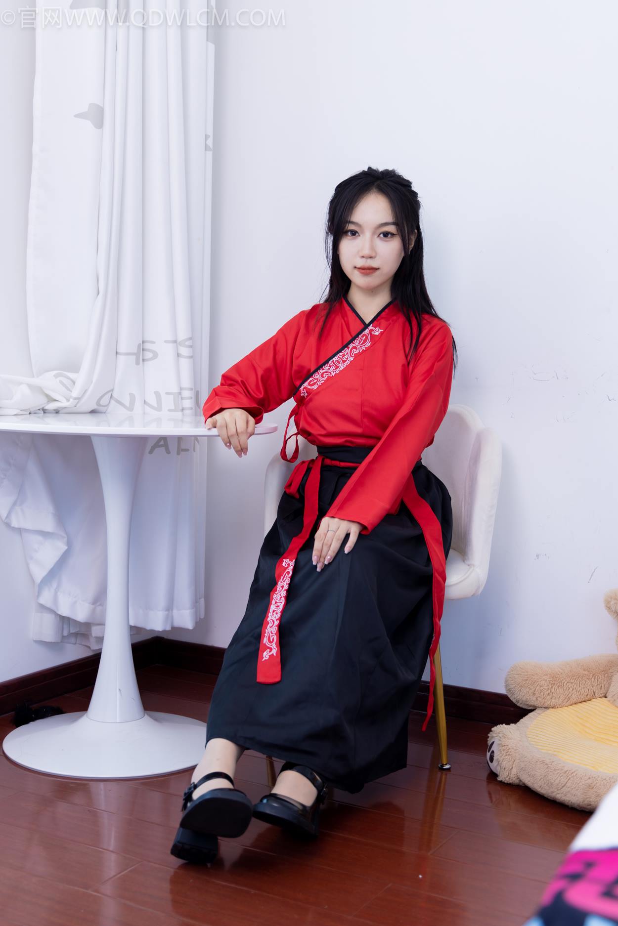 图片[4]-精选勿恋传媒 NO.2330 纱纱-汉服、皮鞋、白棉袜、薄肉丝[151P]-草丛看图