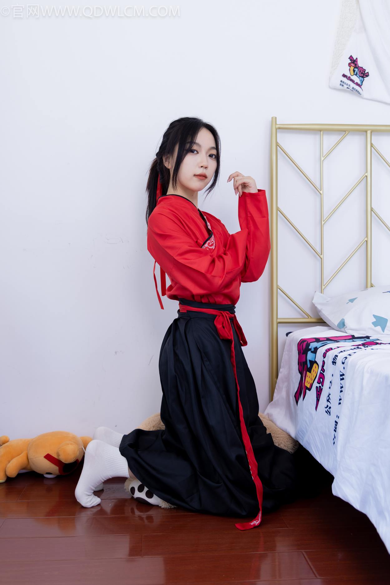 图片[6]-精选勿恋传媒 NO.2330 纱纱-汉服、皮鞋、白棉袜、薄肉丝[151P]-草丛看图