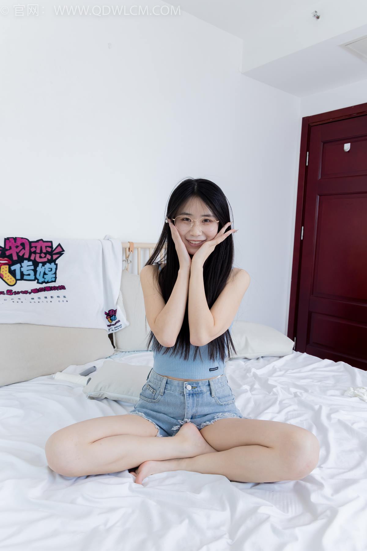 图片[5]-精选勿恋传媒 NO.2353 菜菜-木屐人字拖、薄黑丝、裸足[107P]-草丛看图