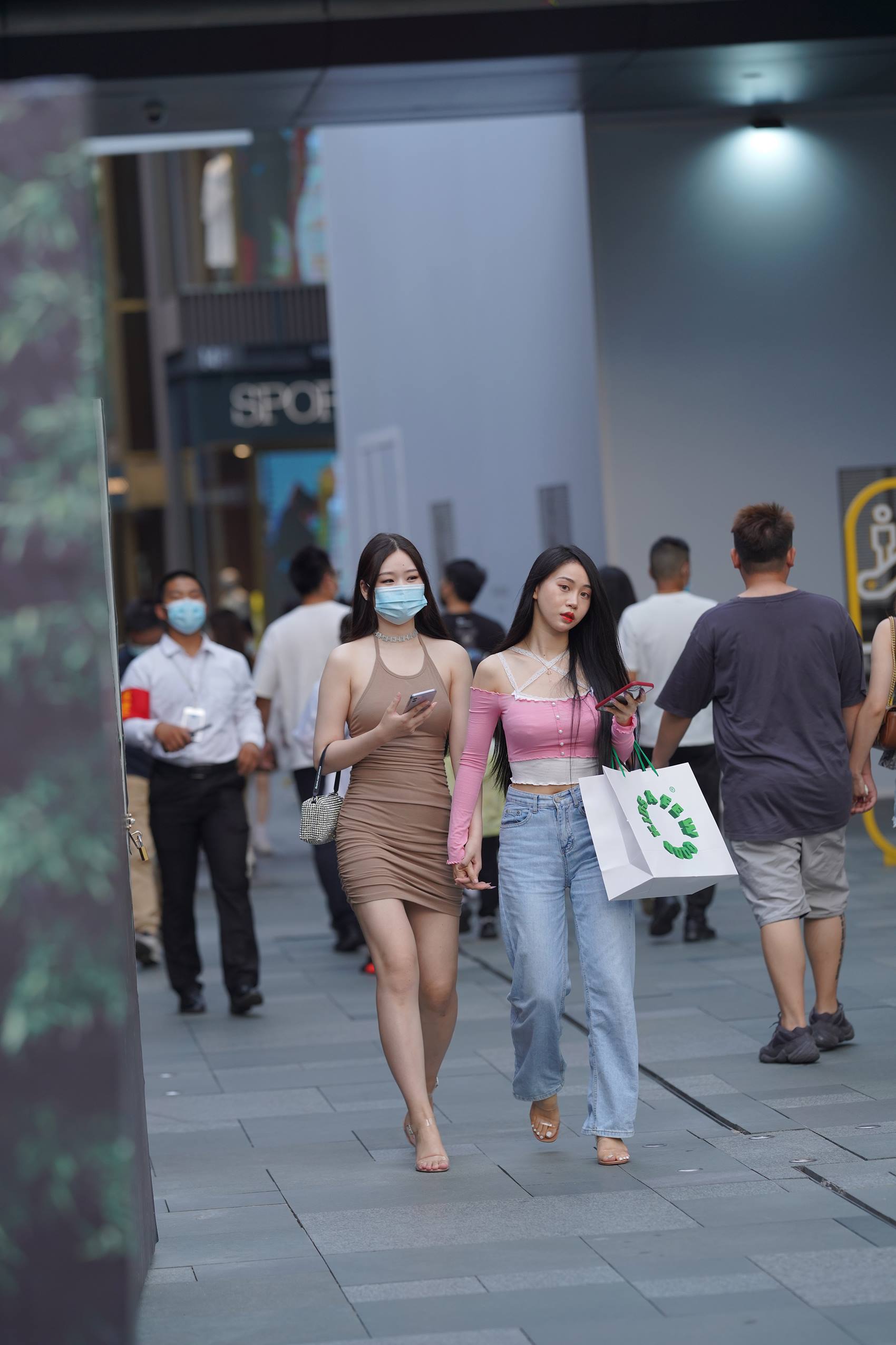 图片[8]-精选精选街拍作品 NO.1846 白皙短裙美眉[48P]-草丛看图