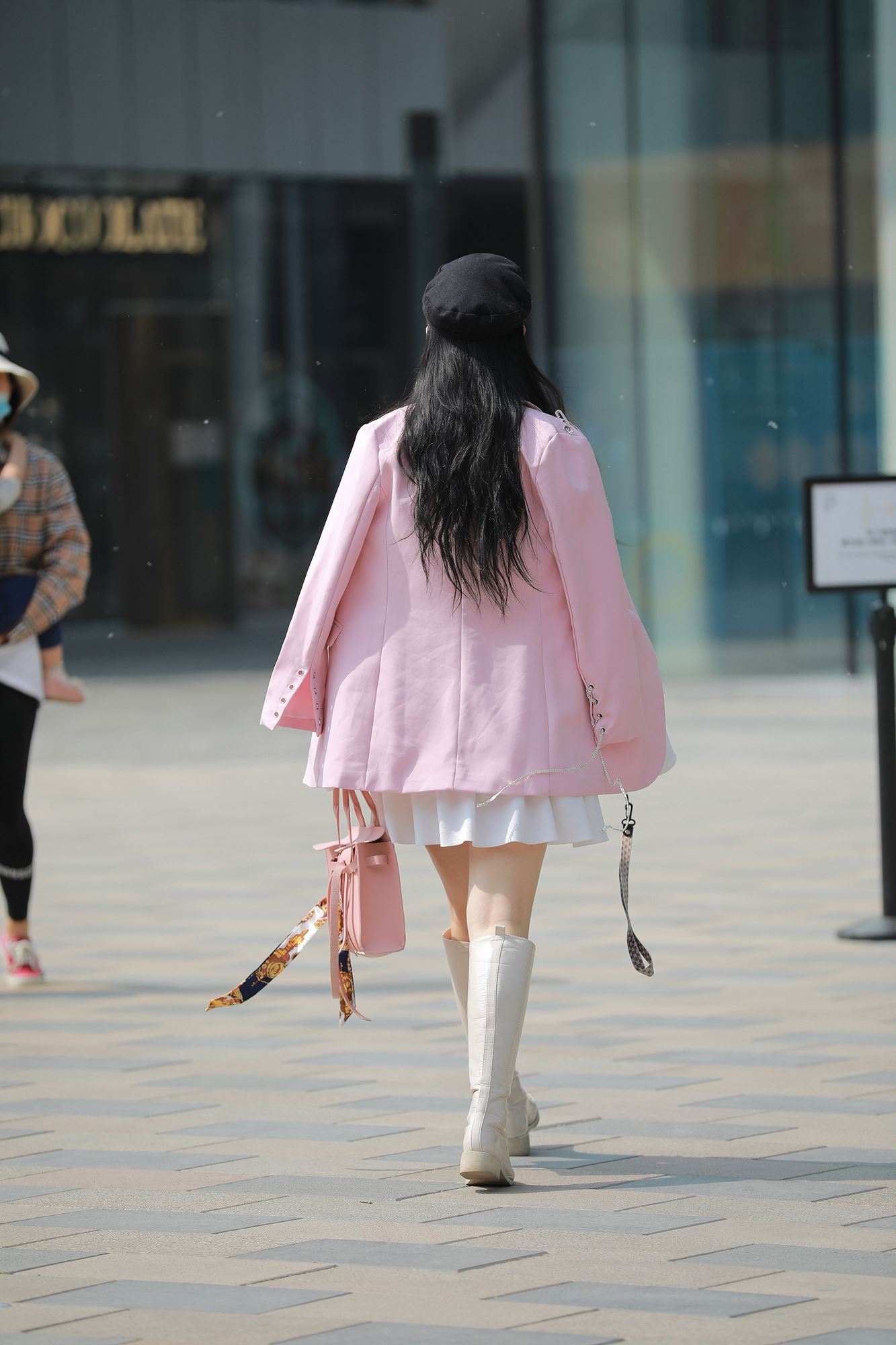 图片[4]-精选精选街拍作品 1656 四九城嘎子街拍作品 – 美女一天两套服装[64P]-草丛看图