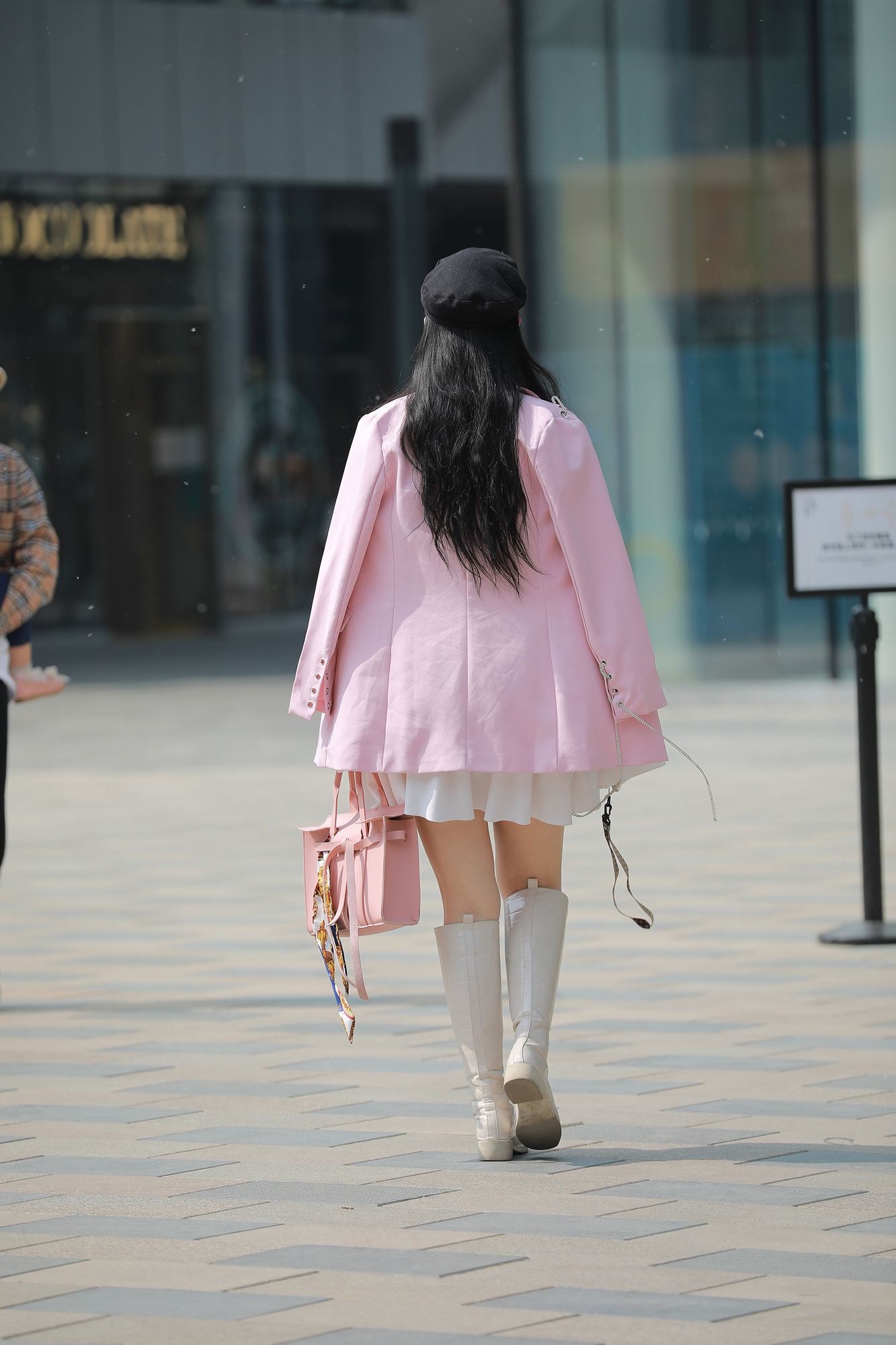 图片[5]-精选精选街拍作品 1656 四九城嘎子街拍作品 – 美女一天两套服装[64P]-草丛看图