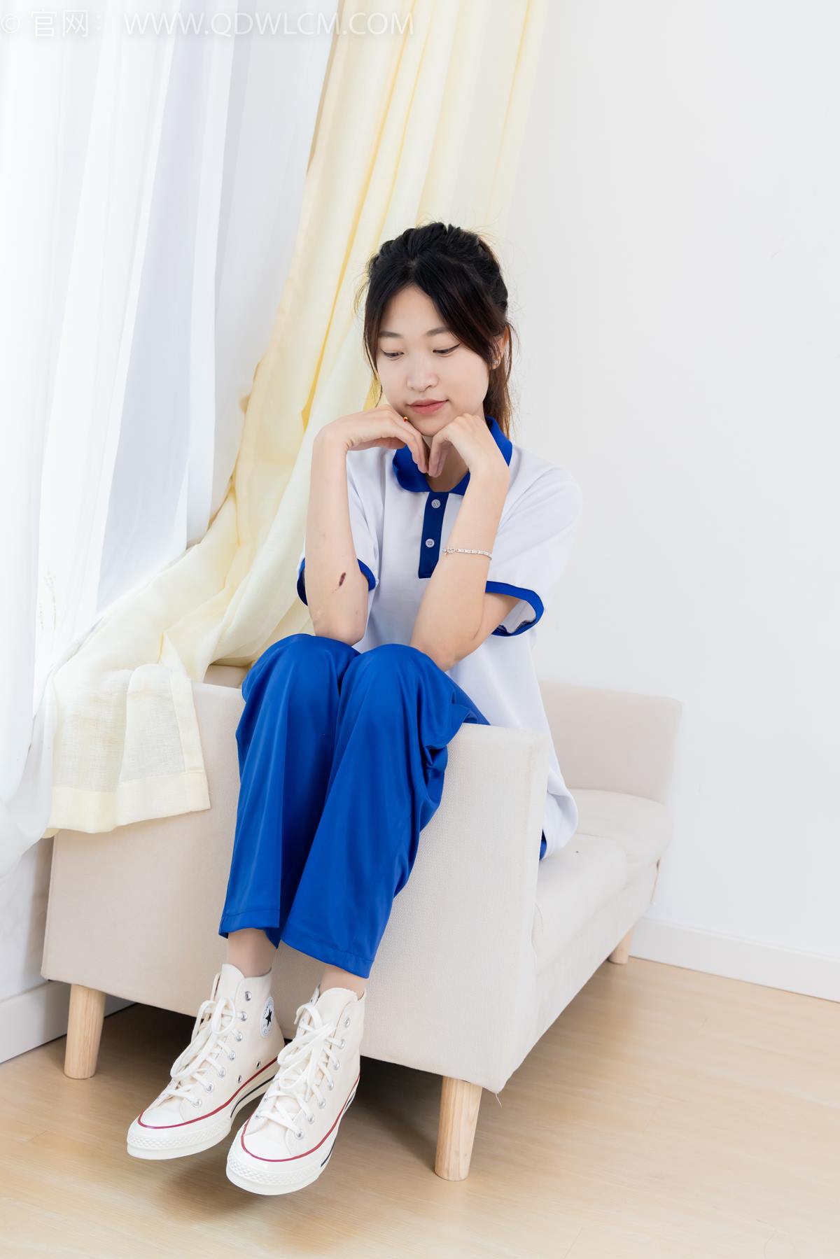 图片[6]-精选勿恋传媒 NO.2387 小夏-帆布鞋、白短棉袜、薄肉丝、校服[118P]-草丛看图