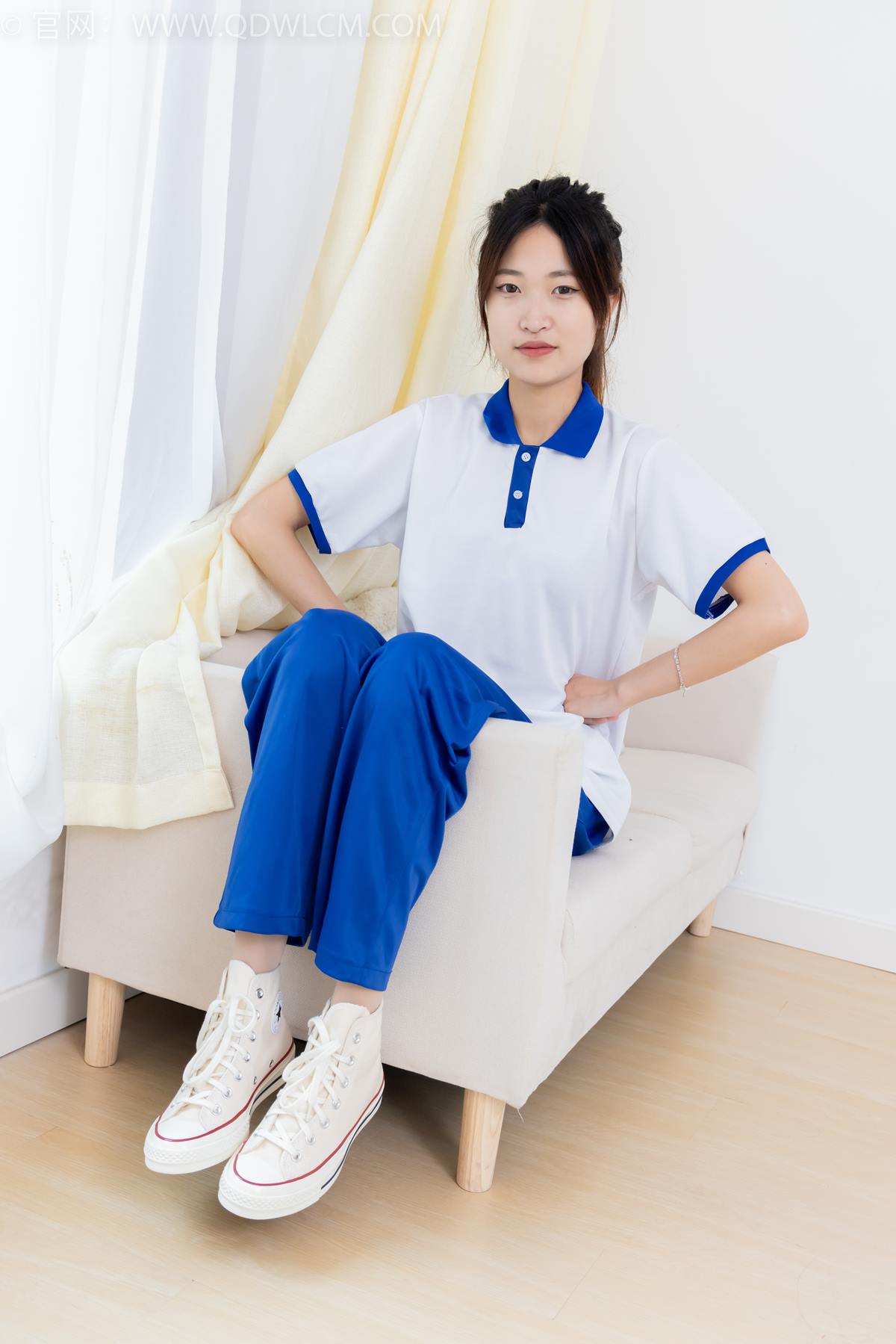 图片[1]-精选勿恋传媒 NO.2387 小夏-帆布鞋、白短棉袜、薄肉丝、校服[118P]-草丛看图