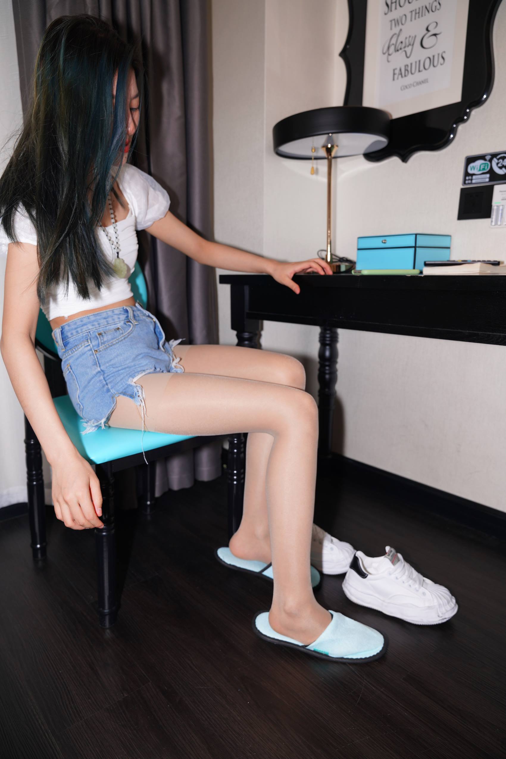 图片[3]-精选精选街拍作品 NO.1814 超极品肉丝仅身牛仔热裤[88P]-草丛看图