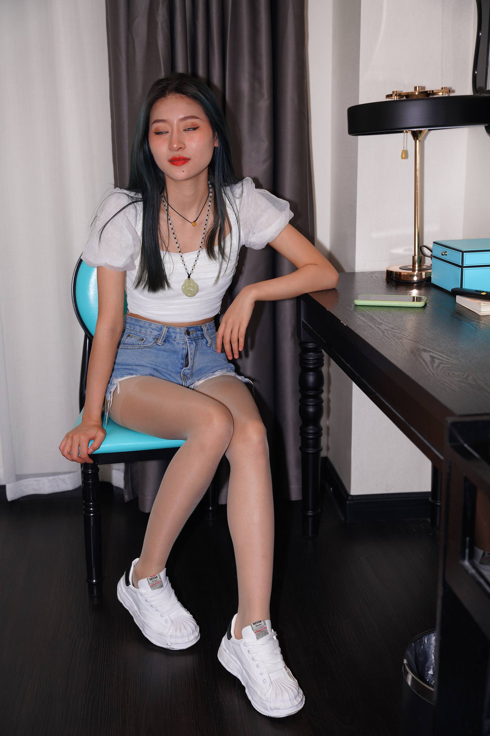 图片[1]-精选精选街拍作品 NO.1814 超极品肉丝仅身牛仔热裤[88P]-草丛看图