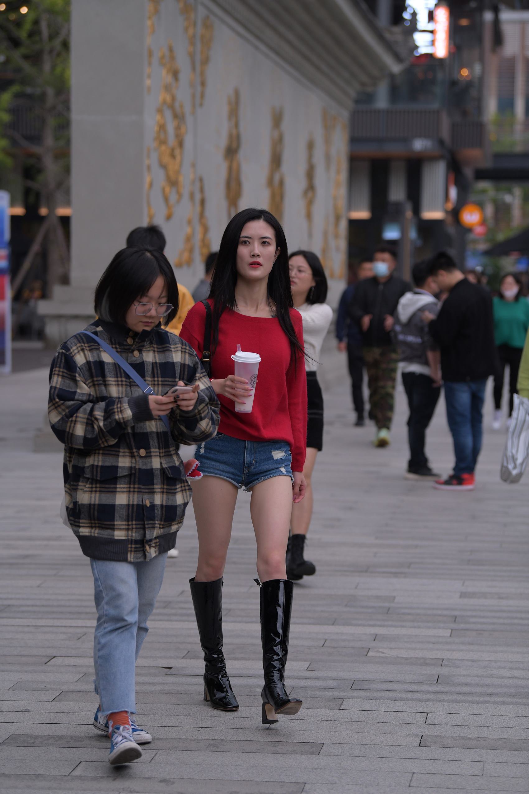 图片[3]-精选精选街拍作品 NO.1799 视觉冲击街拍作品 – 美腿热裤YY[80P]-草丛看图