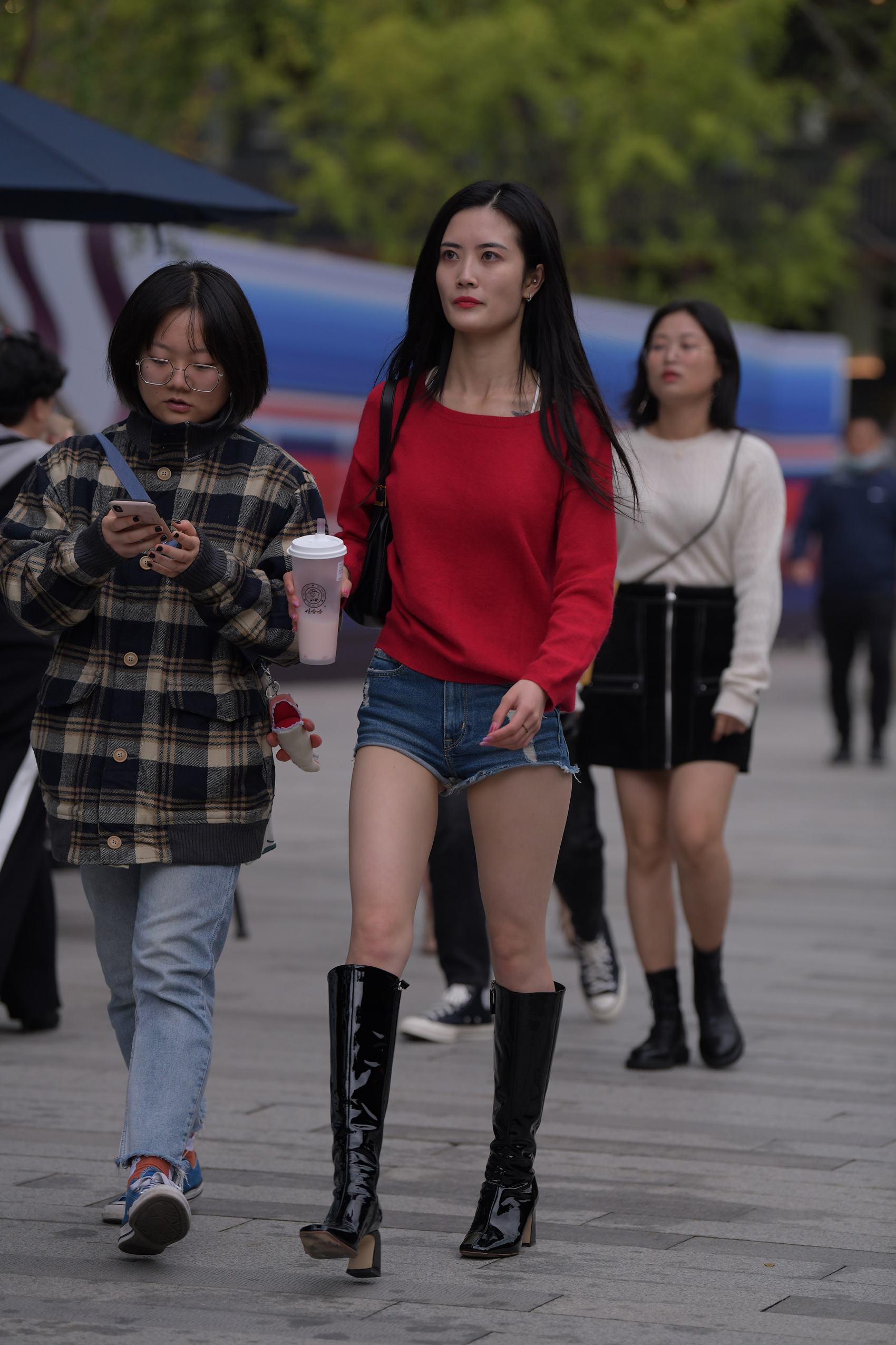 图片[7]-精选精选街拍作品 NO.1799 视觉冲击街拍作品 – 美腿热裤YY[80P]-草丛看图