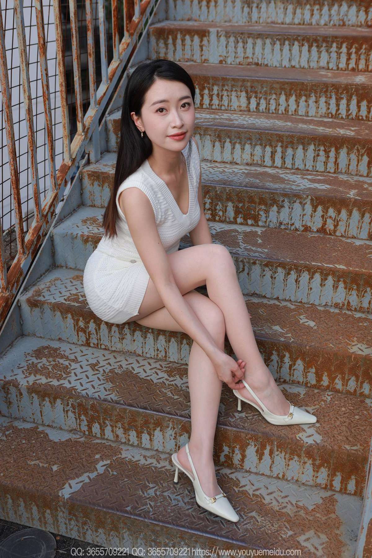 图片[1]-精选[IESS异思趣向] 2025.03.27 丝享家2012：小婕《针织包臀裙》[92P]-草丛看图