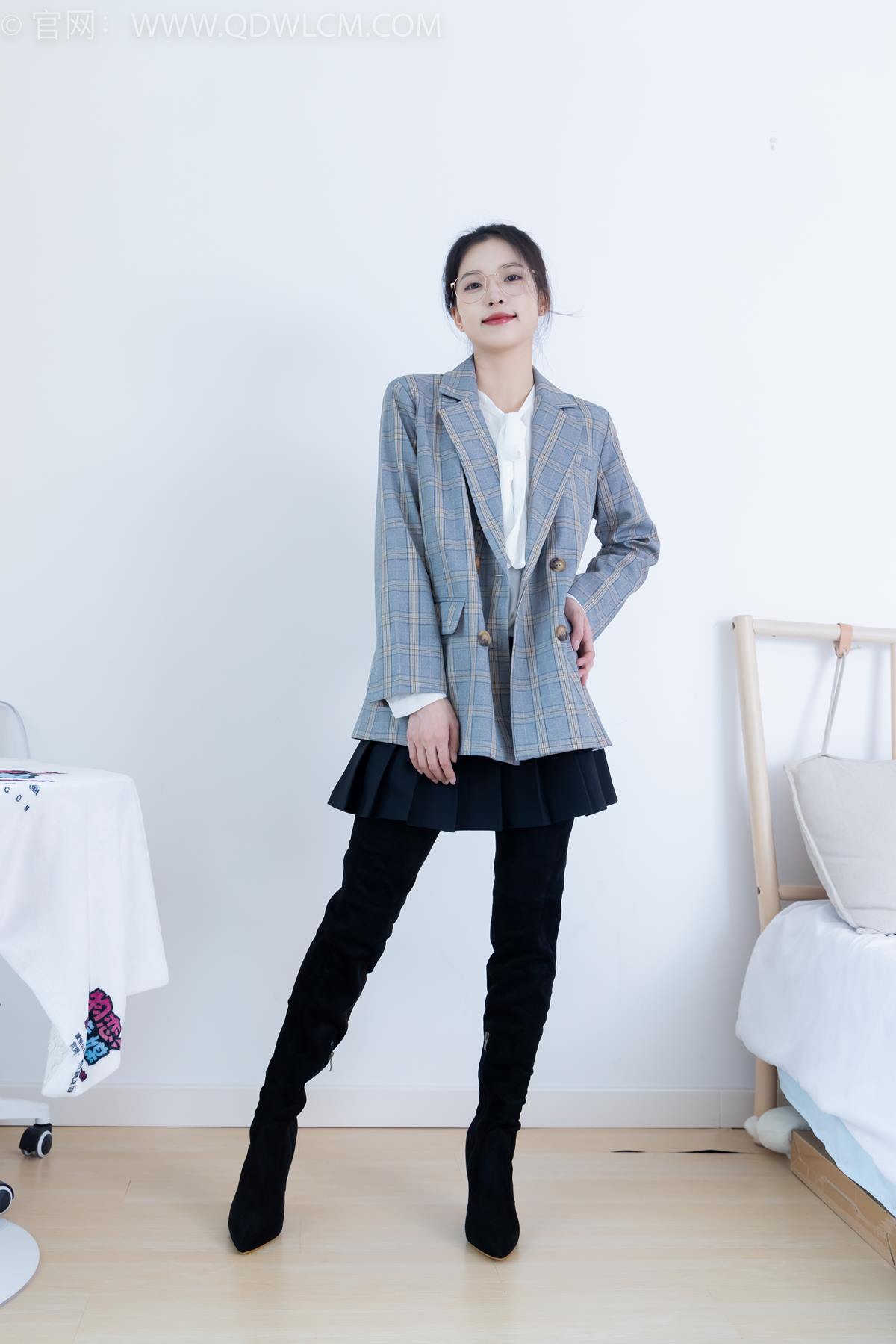 图片[2]-精选勿恋传媒 NO.2349 茯苓-高跟长靴、高跟凉鞋、厚肉丝、薄黑丝[136P]-草丛看图