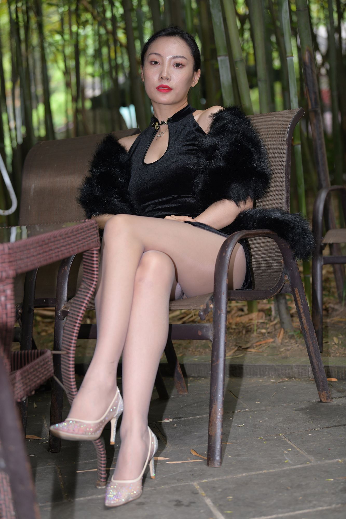 图片[7]-精选精选街拍作品 1633 一始街拍作品 – 独坐幽篁里[108P]-草丛看图