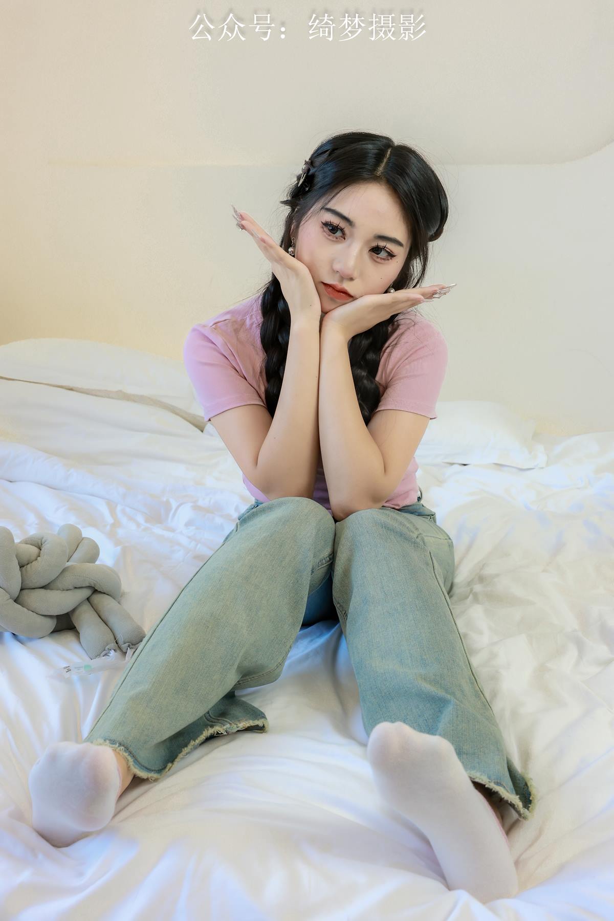 图片[1]-精选绮梦摄影 2024.09.14 NO.023 涵涵 珍藏无修无水印版[144P]-草丛看图