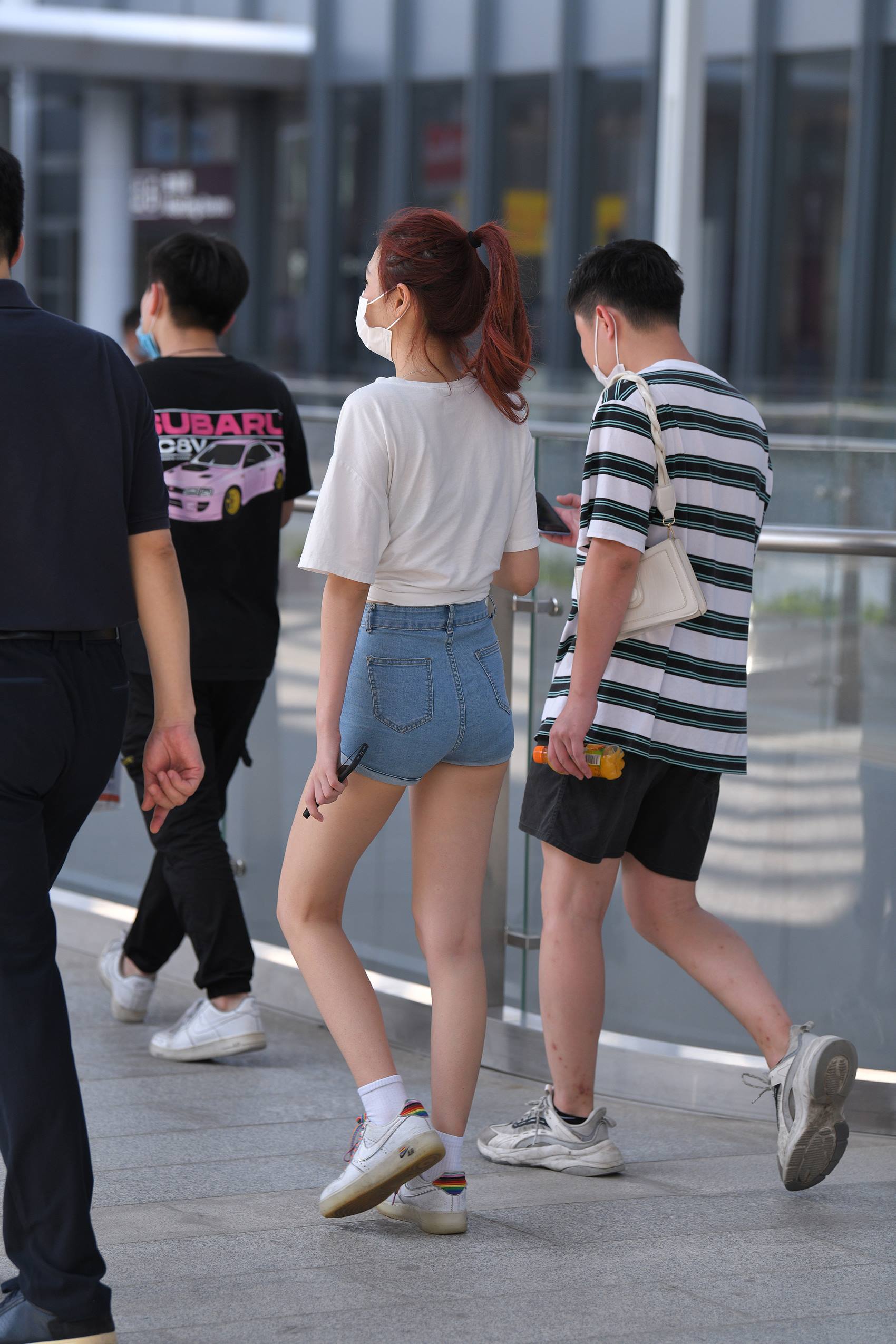 图片[5]-精选精选街拍作品 NO.1864 仅身热裤美女[68P]-草丛看图