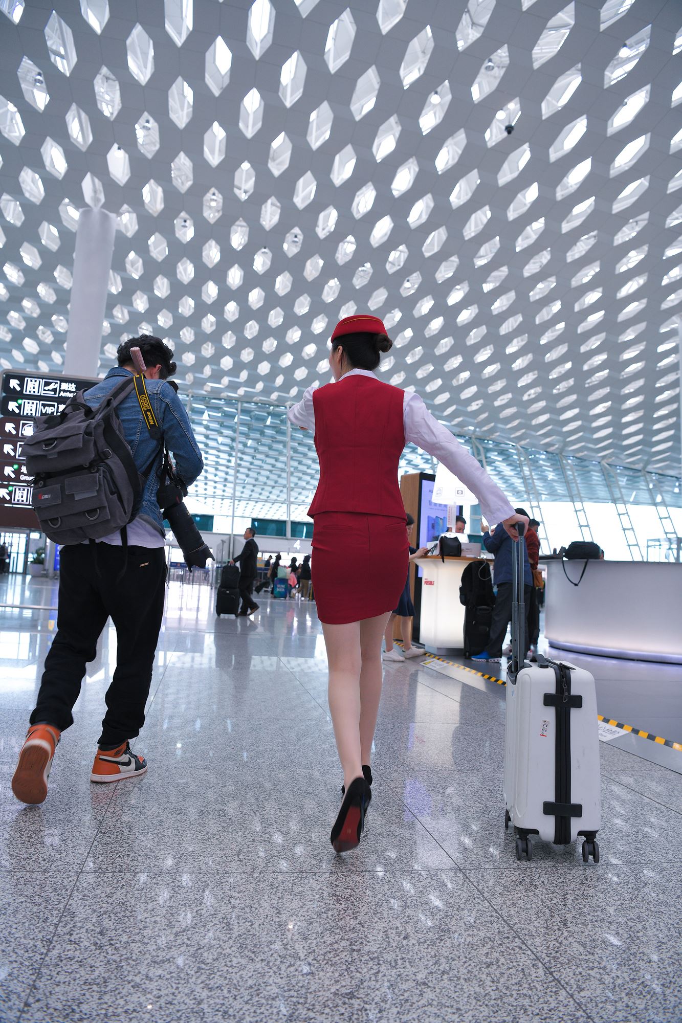 图片[8]-精选精选街拍作品 1630 摄神街拍作品 – 二表姐空姐，超薄肉丝，机场篇[84P]-草丛看图