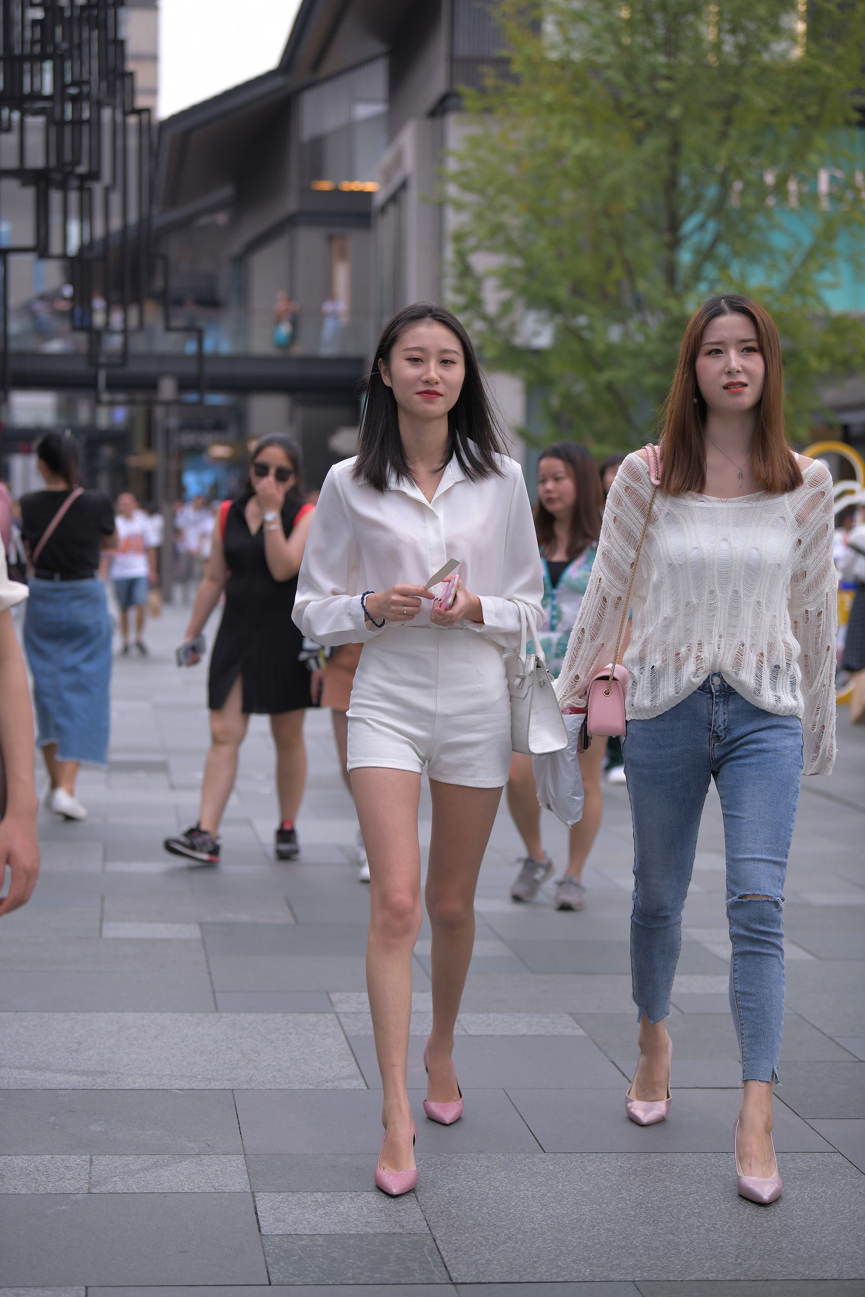 图片[5]-精选精选街拍作品 NO.1754 魂魂街拍作品 – 长腿小解解[11P]-草丛看图