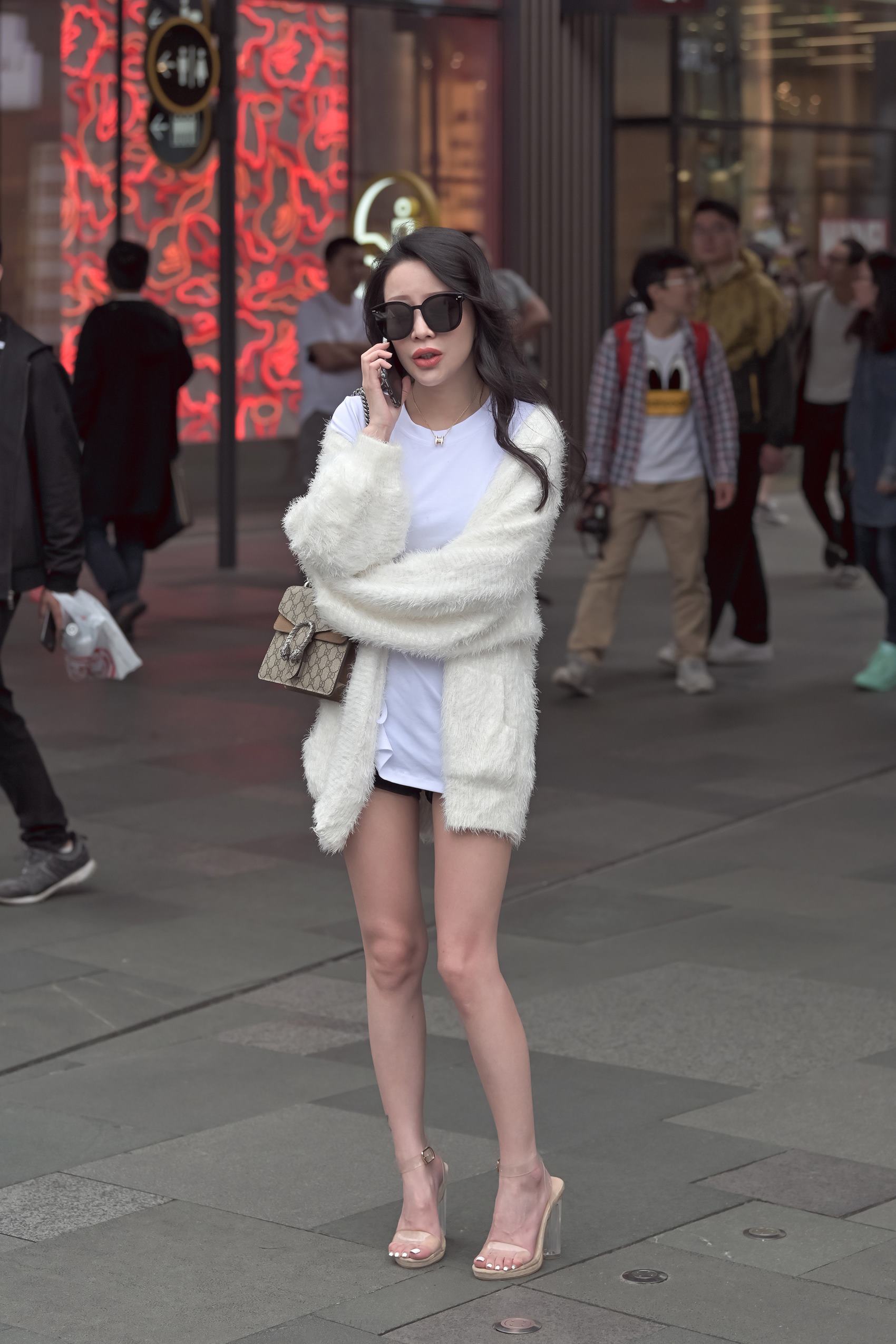 图片[6]-精选精选街拍作品 NO.1702 摄霸街拍作品 – 好白的高跟美腿[26P]-草丛看图