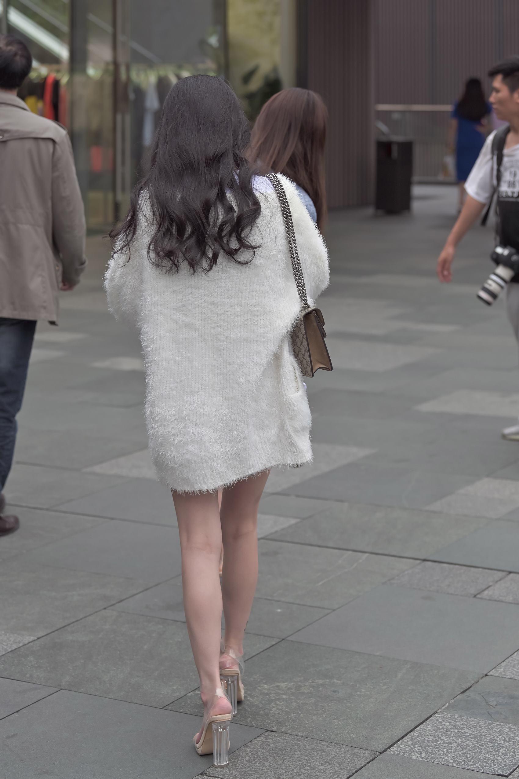 图片[7]-精选精选街拍作品 NO.1702 摄霸街拍作品 – 好白的高跟美腿[26P]-草丛看图