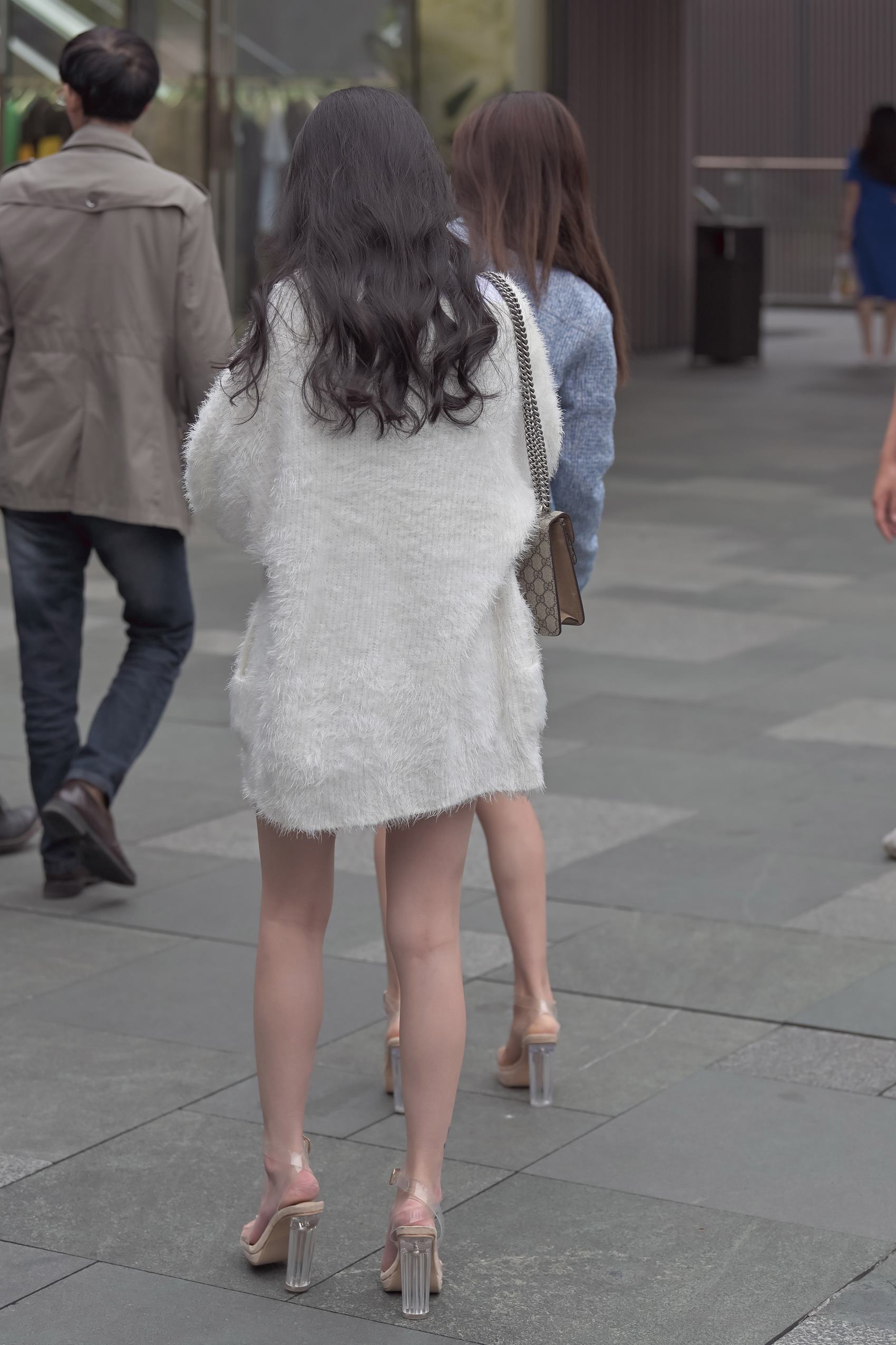 图片[8]-精选精选街拍作品 NO.1702 摄霸街拍作品 – 好白的高跟美腿[26P]-草丛看图