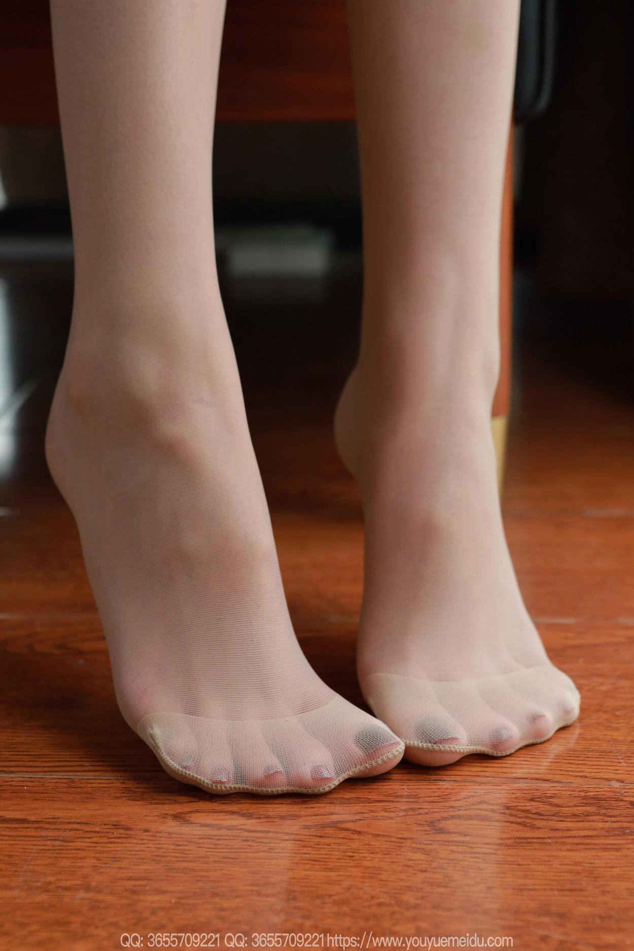 图片[7]-精选[IESS异思趣向] 2025.05.11 丝享家2050：团团《粉色OL（下）》[82P]-草丛看图