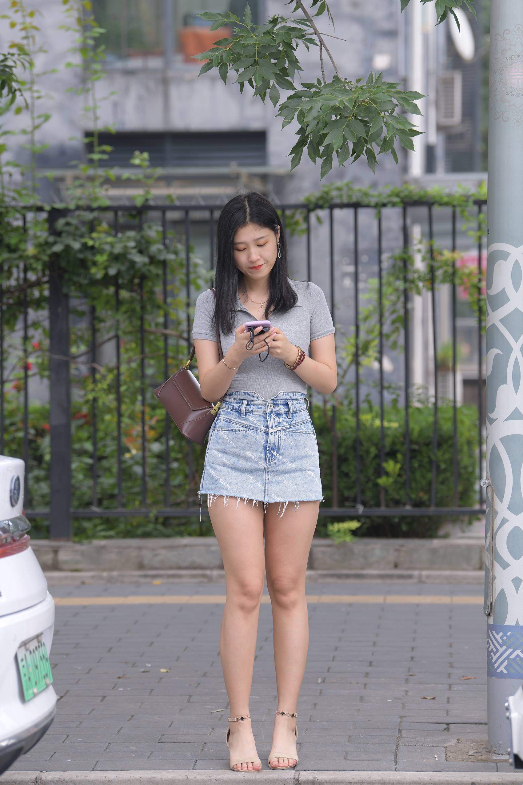 图片[3]-精选精选街拍作品 NO.1853 一只麋鹿摄影作品 – 牛仔短裙美女[92P]-草丛看图