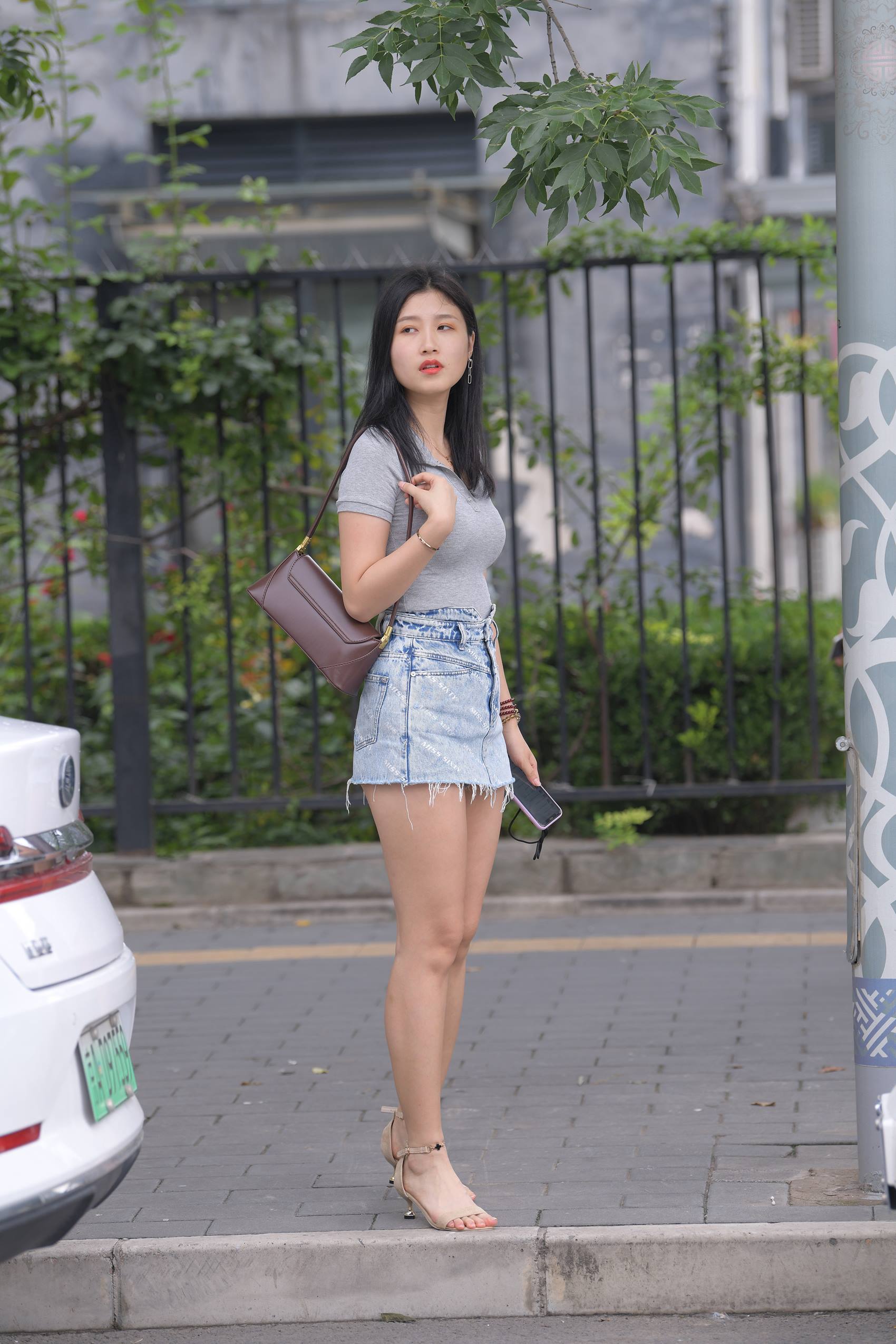 图片[6]-精选精选街拍作品 NO.1853 一只麋鹿摄影作品 – 牛仔短裙美女[92P]-草丛看图