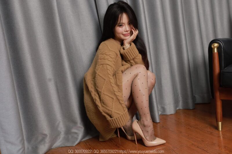 精选[IESS异思趣向] 2025.03.05 丝享家1993：兔兔《吊带波点》[90P]-草丛看图