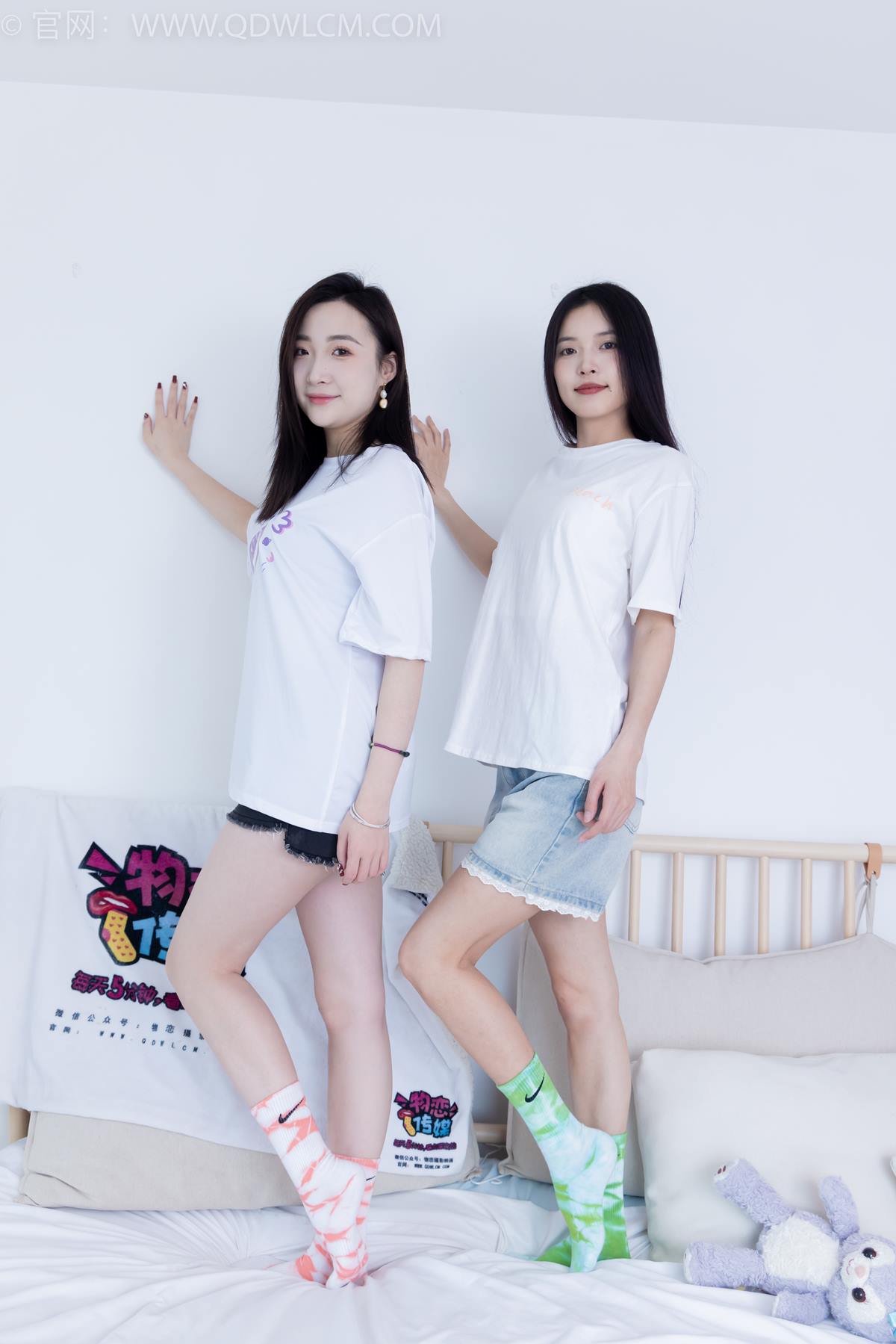 图片[8]-精选勿恋传媒 NO.2345 茯苓恬恬-两双板鞋、红棉袜、绿棉袜、裸足[137P]-草丛看图