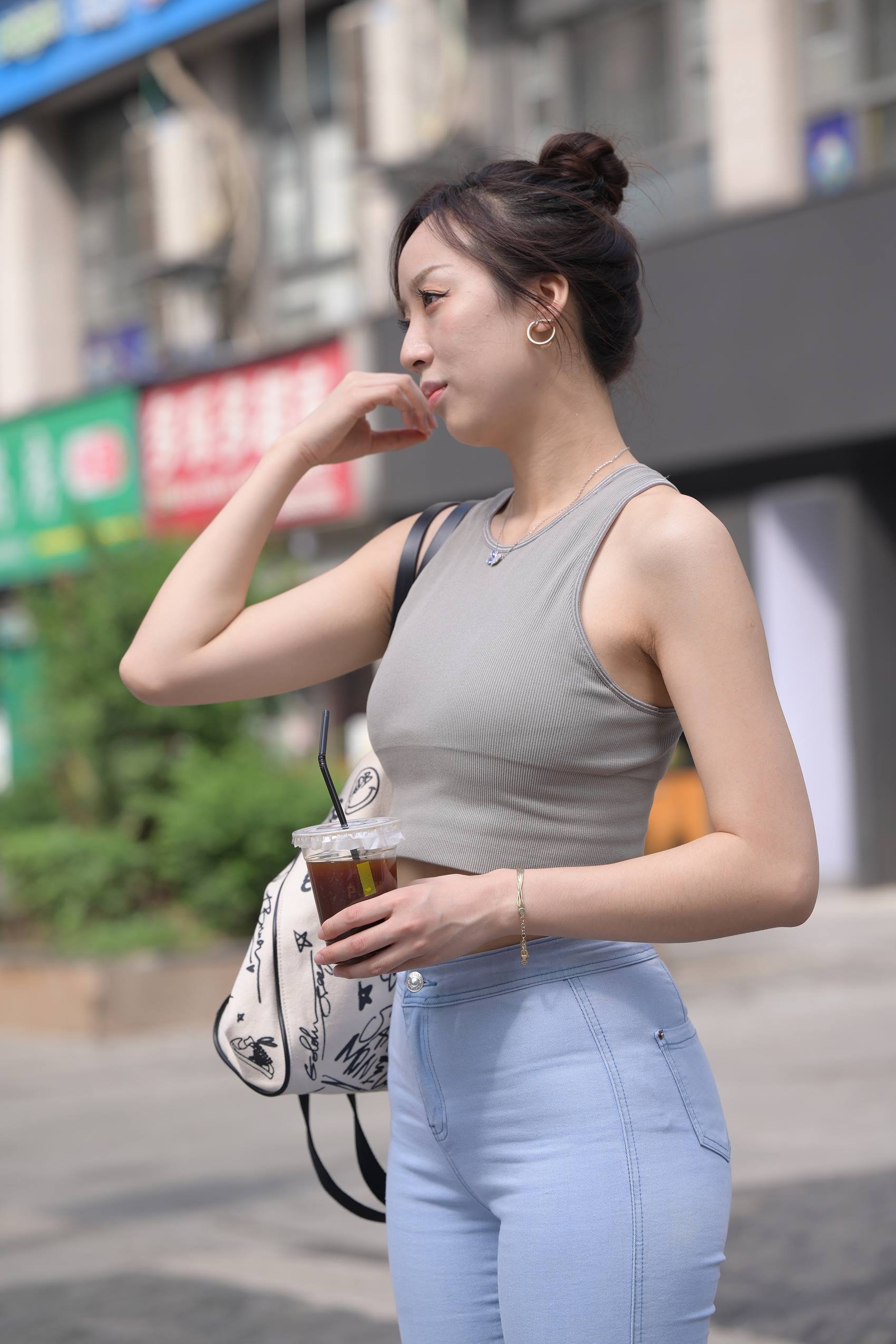 图片[6]-精选精选街拍作品 NO.1811 魂魂摄影作品 – 习惯独行[88P]-草丛看图