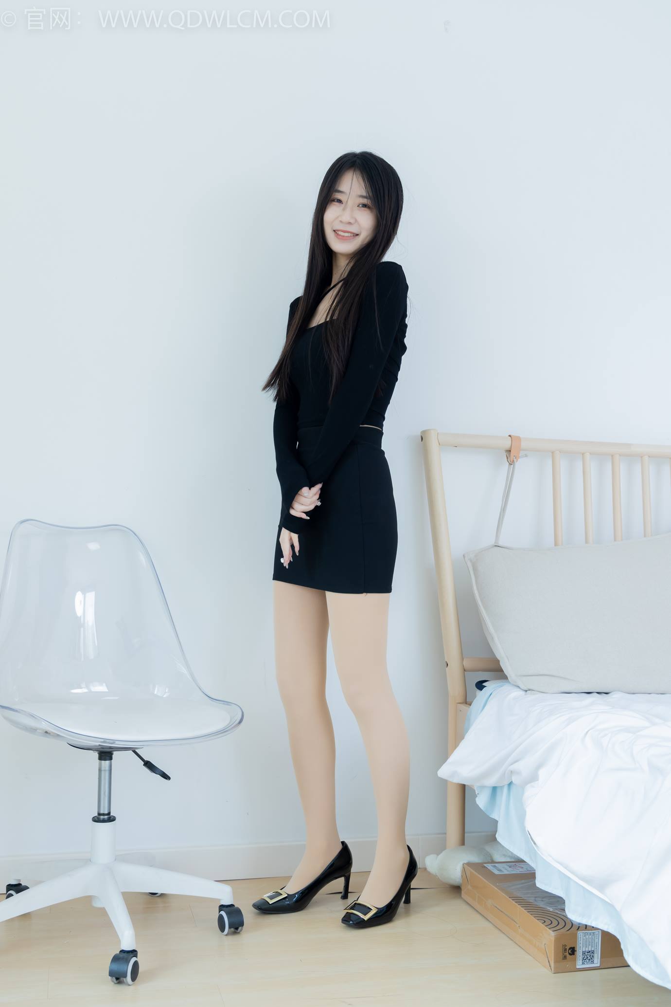 图片[3]-精选勿恋传媒 NO.2298 菜菜-高跟鞋、厚肉丝、肚子痛揉肚子剧情[128P]-草丛看图