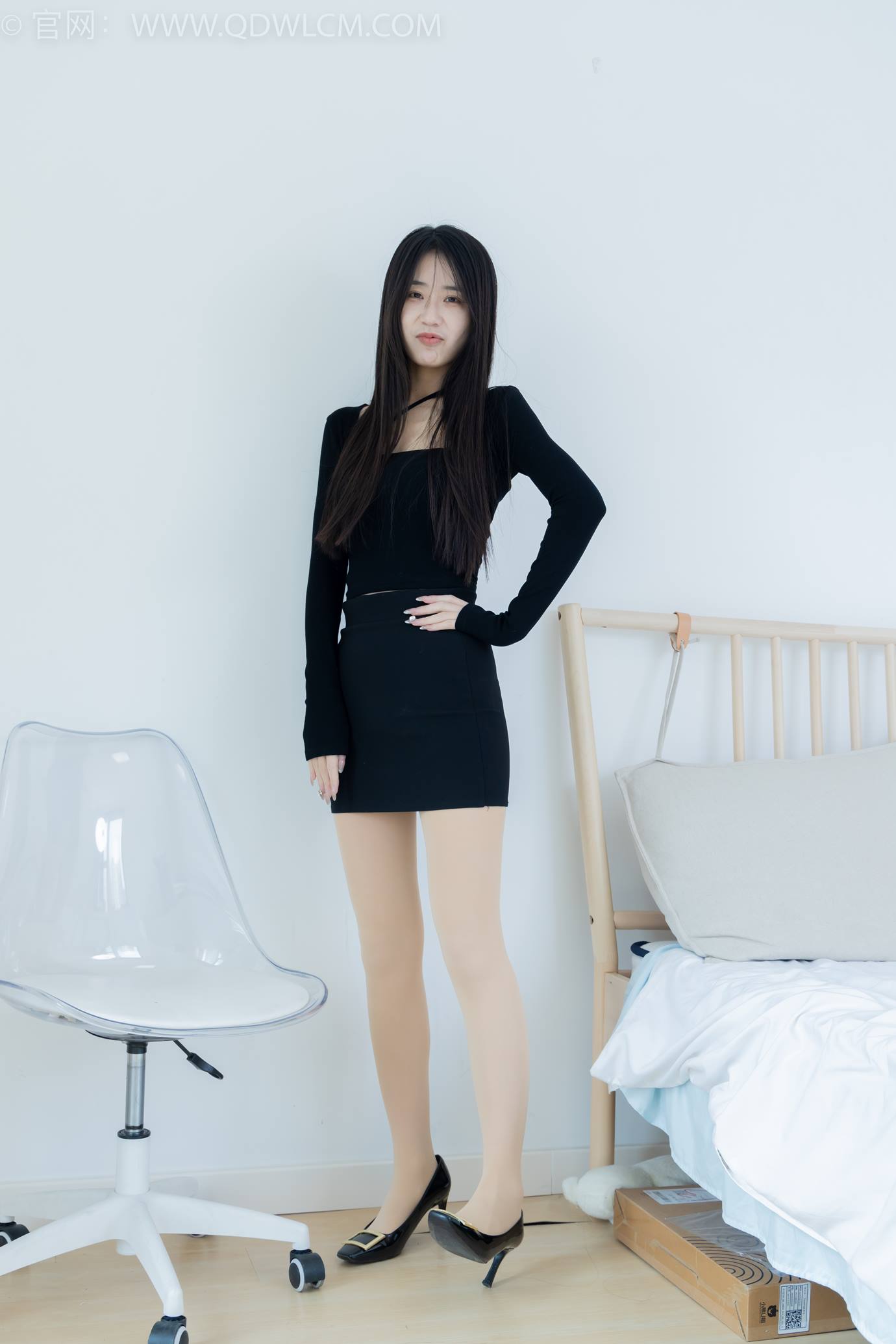 图片[5]-精选勿恋传媒 NO.2298 菜菜-高跟鞋、厚肉丝、肚子痛揉肚子剧情[128P]-草丛看图