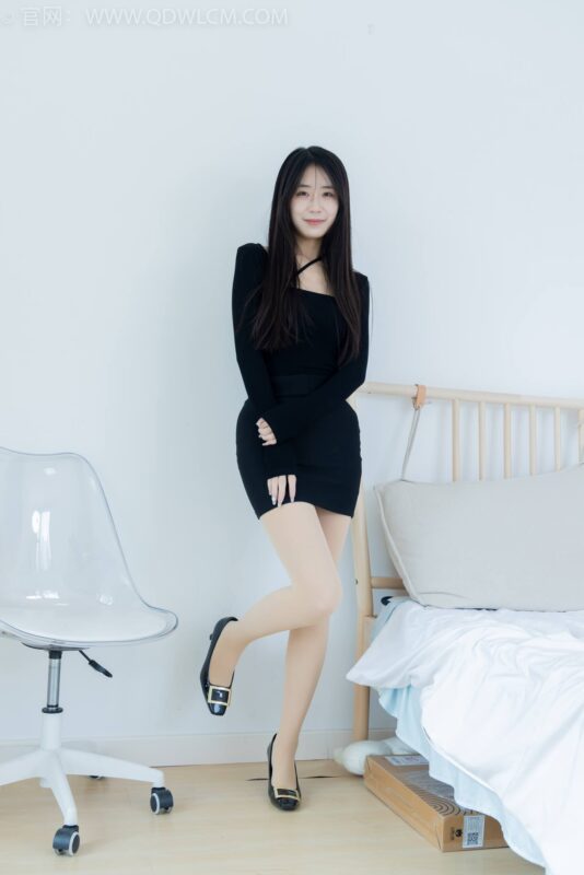 精选勿恋传媒 NO.2298 菜菜-高跟鞋、厚肉丝、肚子痛揉肚子剧情[128P]-草丛看图