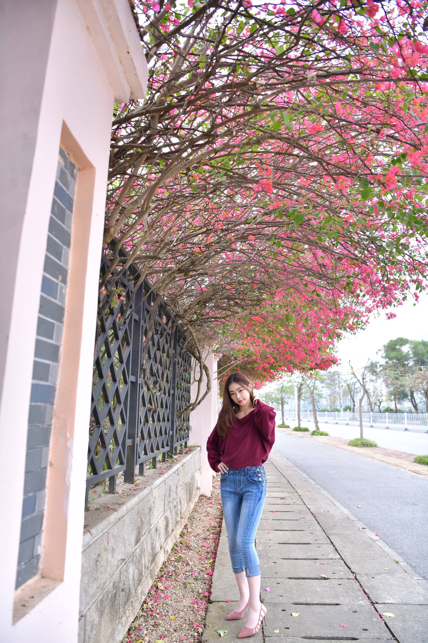 图片[1]-精选精选街拍作品 NO.1815 牛仔裤肉丝小解解[92P]-草丛看图