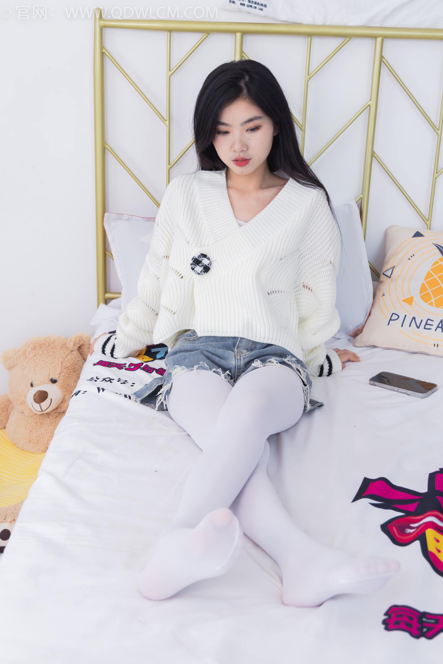 图片[4]-精选勿恋传媒 NO.2396 米米-马丁靴、厚白丝[94P]-草丛看图