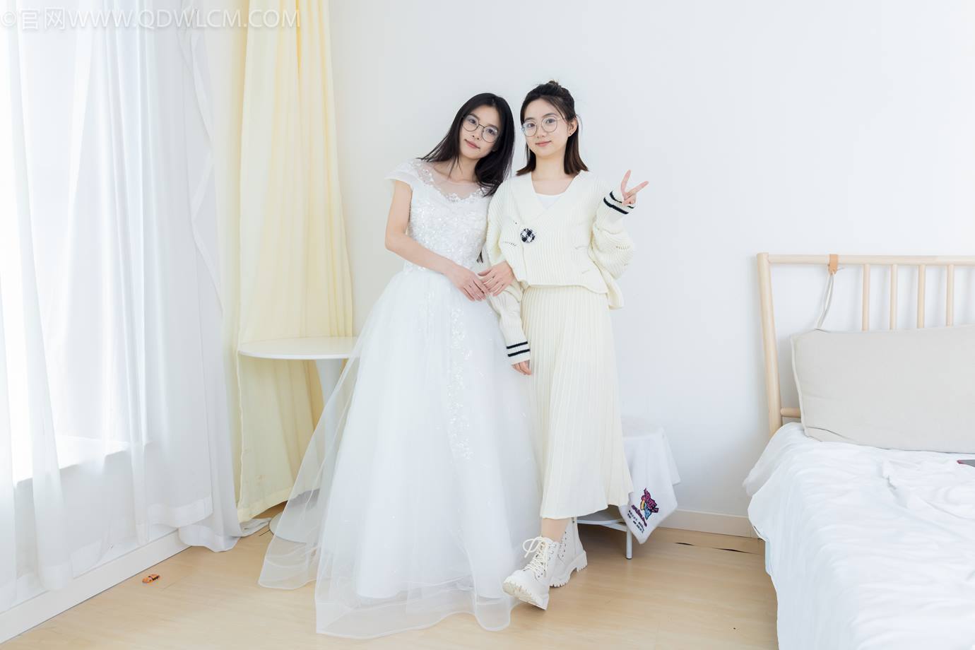 图片[3]-精选勿恋传媒 NO.2308 茯苓&欢欢-高跟鞋、马丁靴、厚白丝、厚肉丝、瑜伽动作、婚纱[114P]-草丛看图