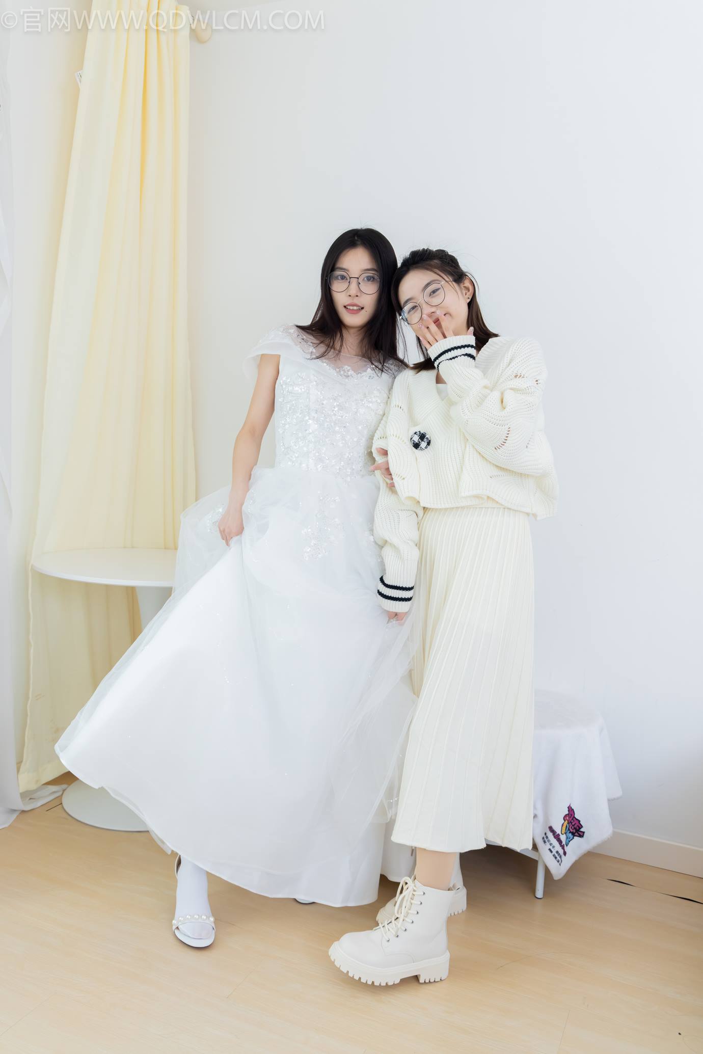 图片[7]-精选勿恋传媒 NO.2308 茯苓&欢欢-高跟鞋、马丁靴、厚白丝、厚肉丝、瑜伽动作、婚纱[114P]-草丛看图