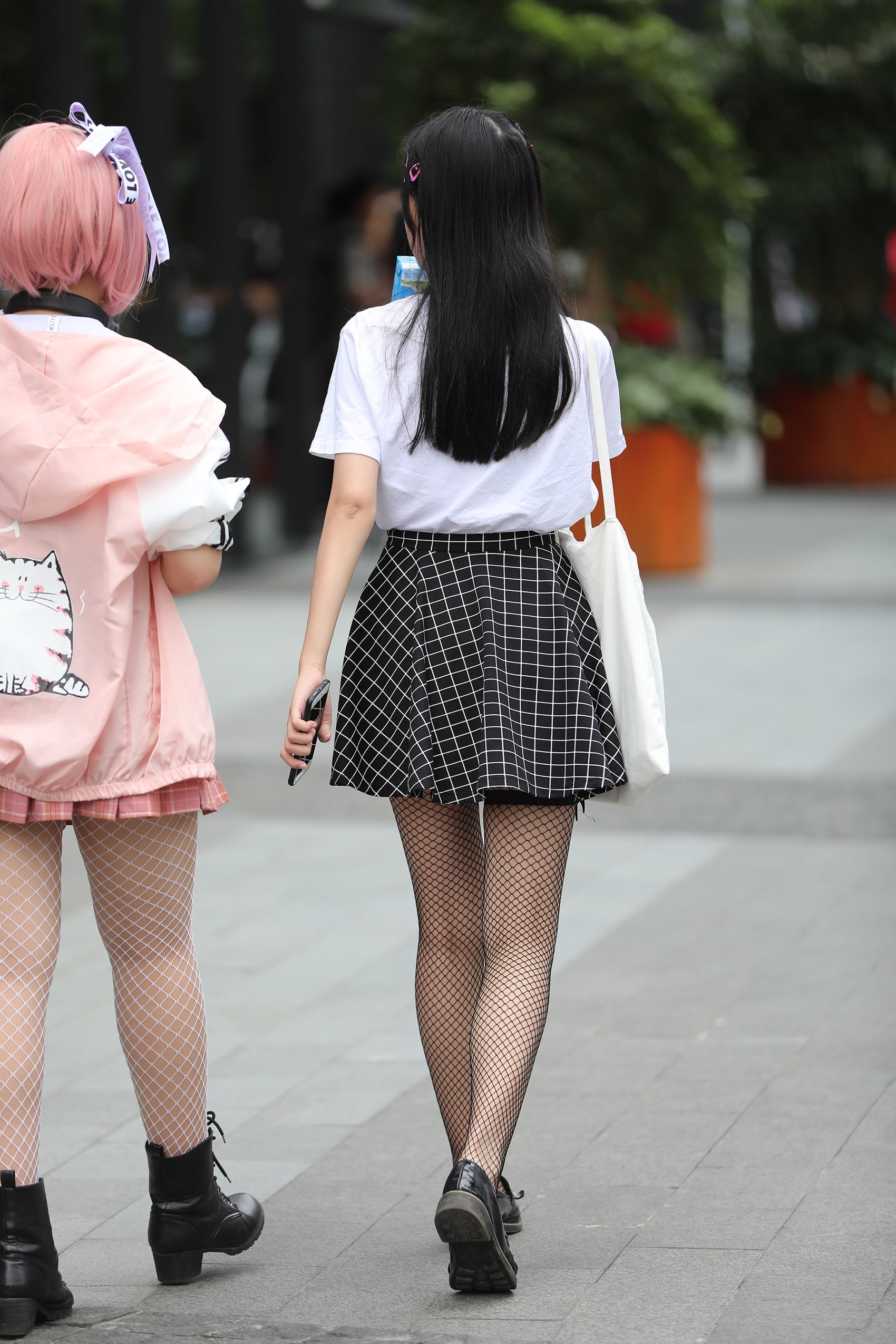 图片[6]-精选精选街拍作品 NO.1731 辉辉街拍作品 – 往袜可爱美眉[31P]-草丛看图