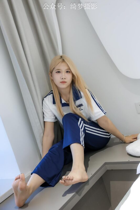 精选绮梦摄影 2024.09.12 NO.022 栗子 珍藏无修无水印版[115P]-草丛看图