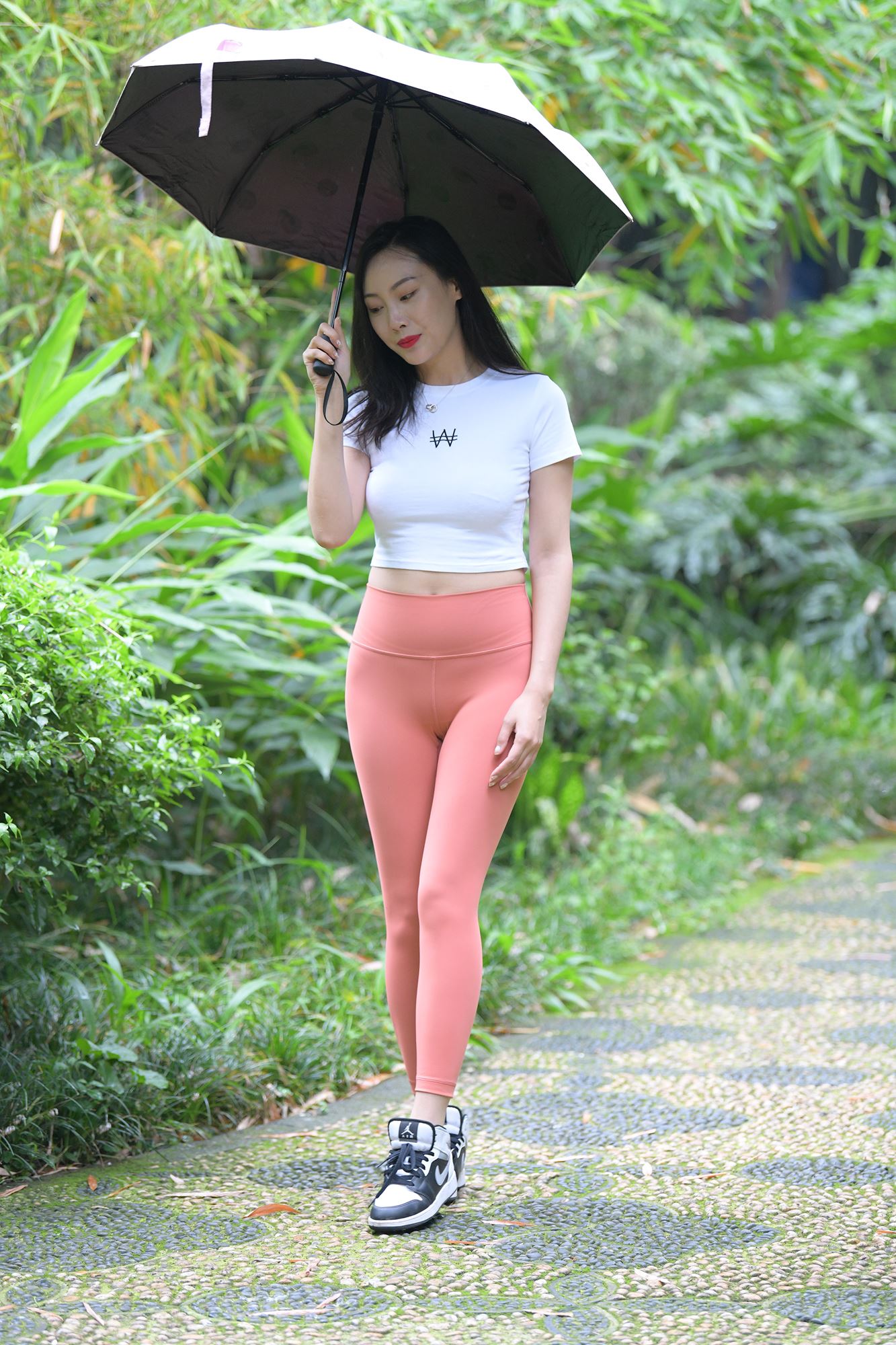 图片[1]-精选精选街拍作品 1643 一始街拍作品 – 雨一样的你[88]-草丛看图