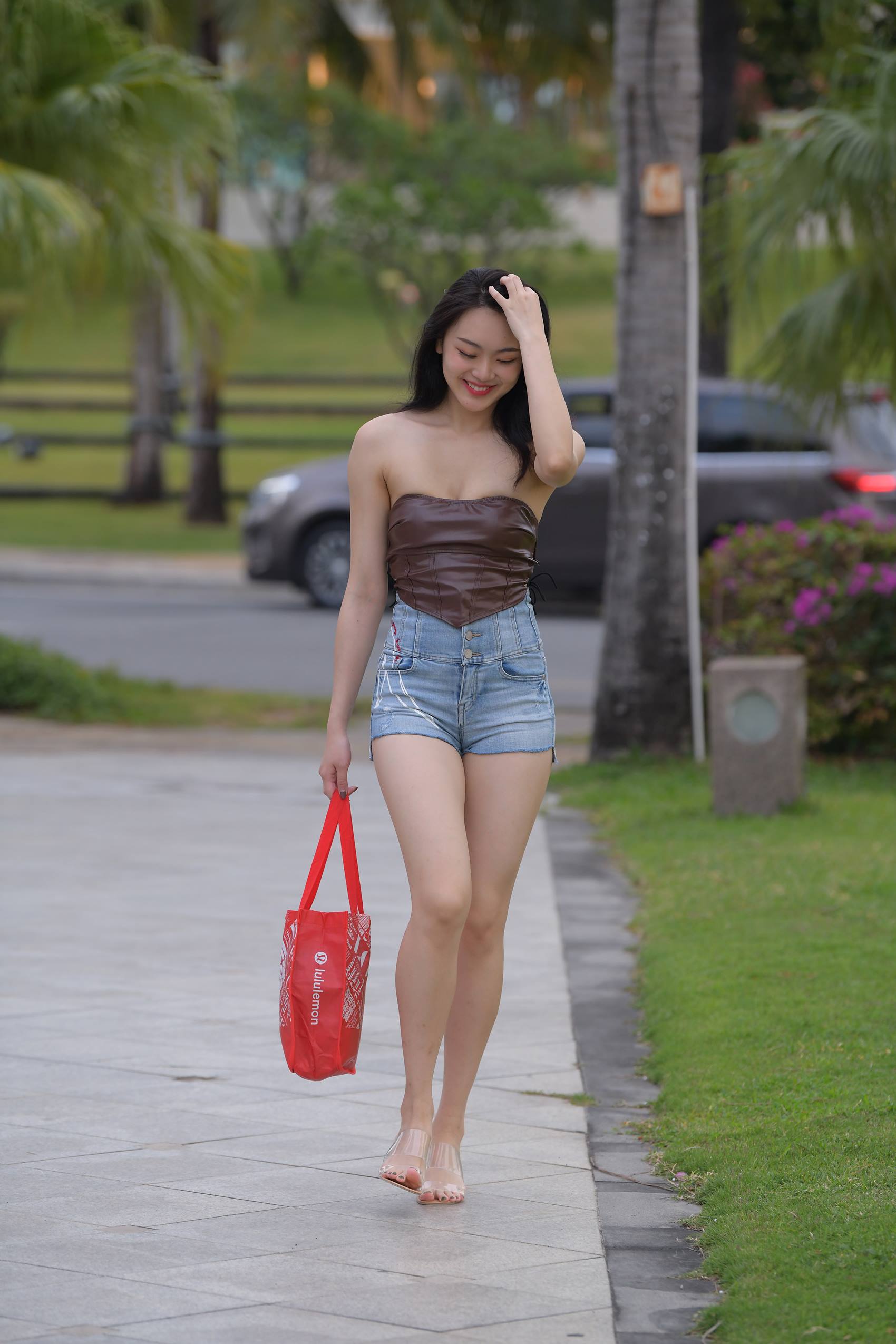 图片[3]-精选精选街拍作品 NO.1831 一始街拍作品 – 牛仔热裤美女[92P]-草丛看图