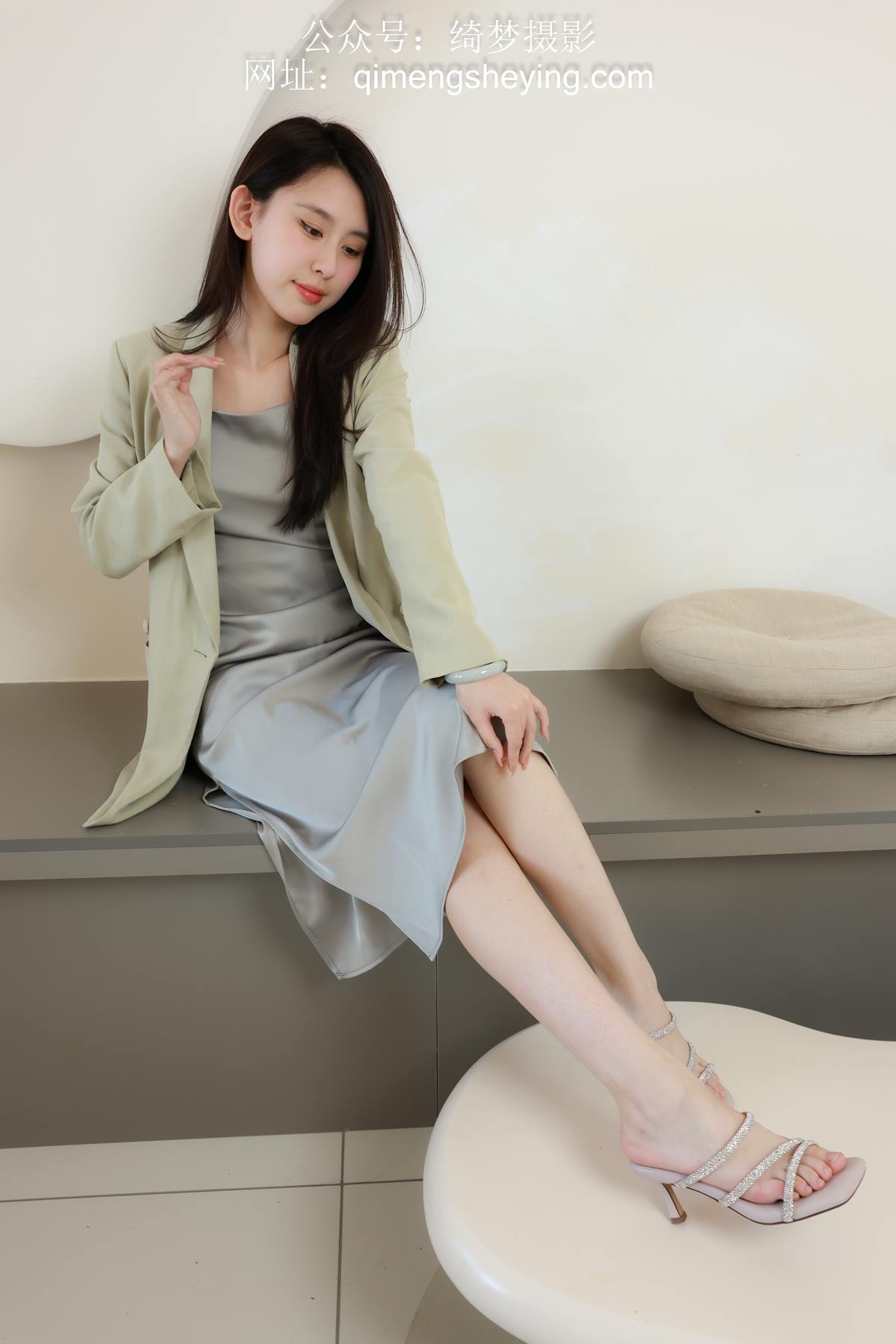 图片[2]-精选绮梦摄影 2024.09.22 NO.030 yaya 珍藏无修无水印版[136P]-草丛看图