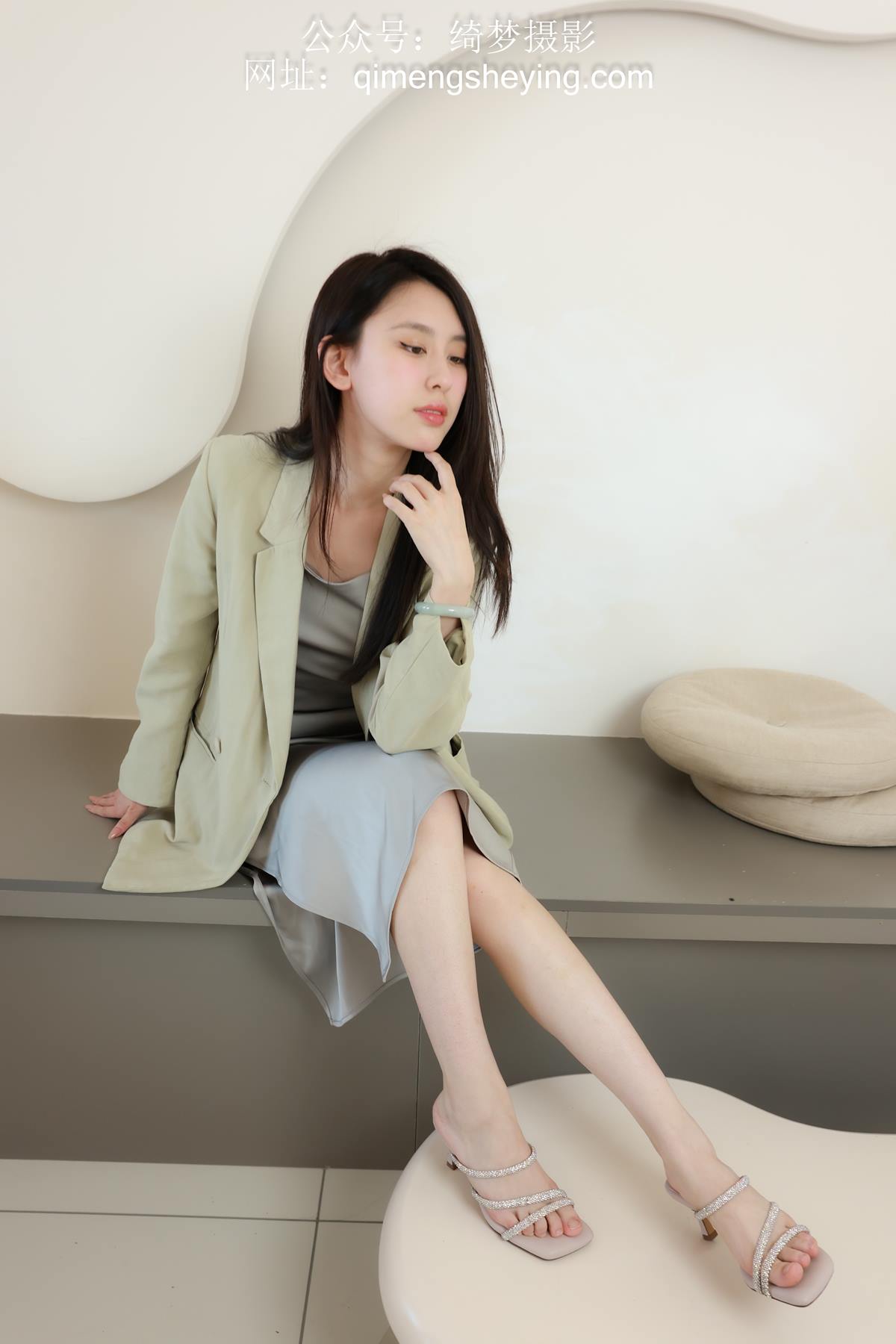 图片[4]-精选绮梦摄影 2024.09.22 NO.030 yaya 珍藏无修无水印版[136P]-草丛看图