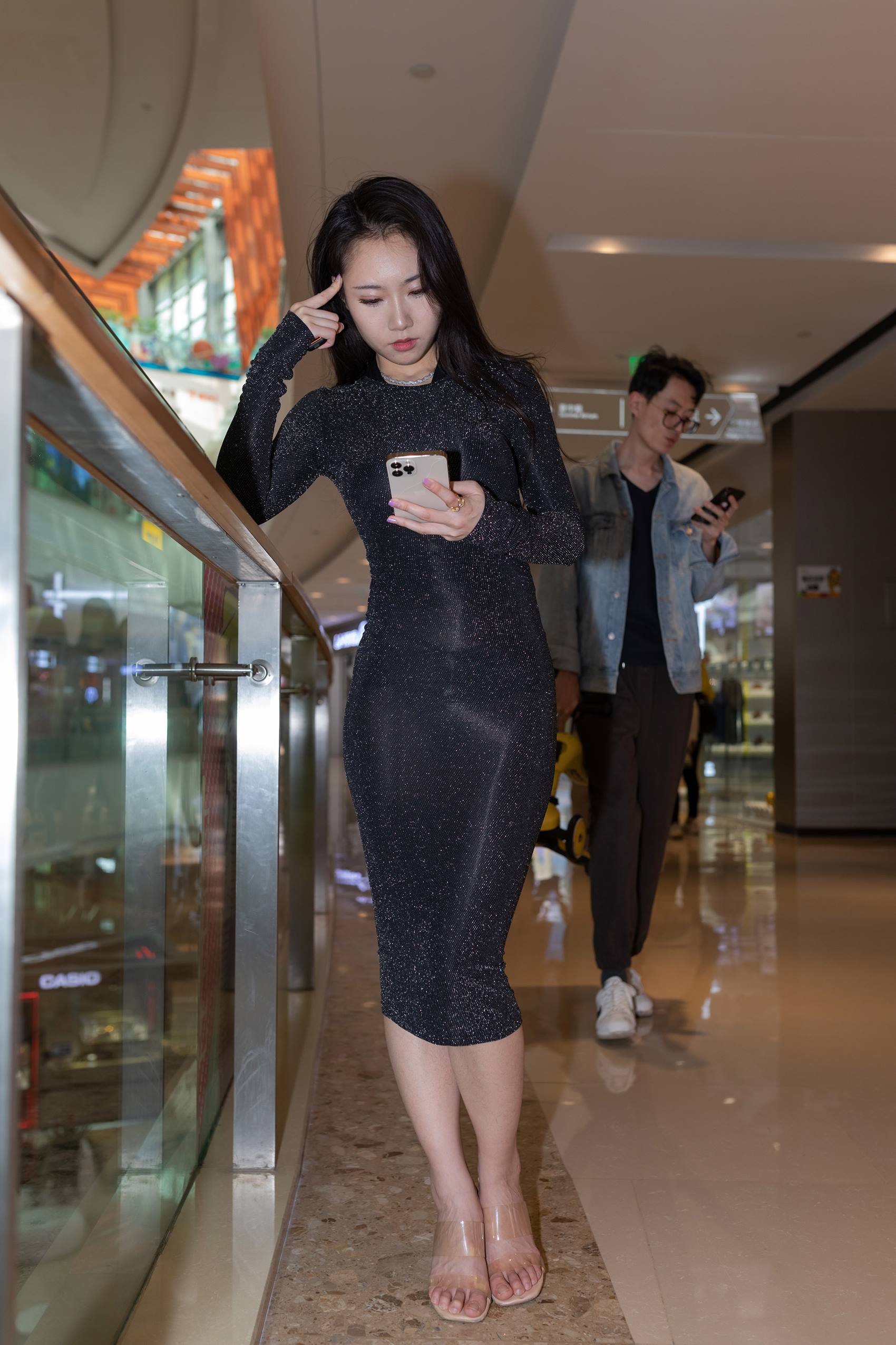 图片[5]-精选精选街拍作品 NO.1812 盛夏黑色长裙[76P]-草丛看图