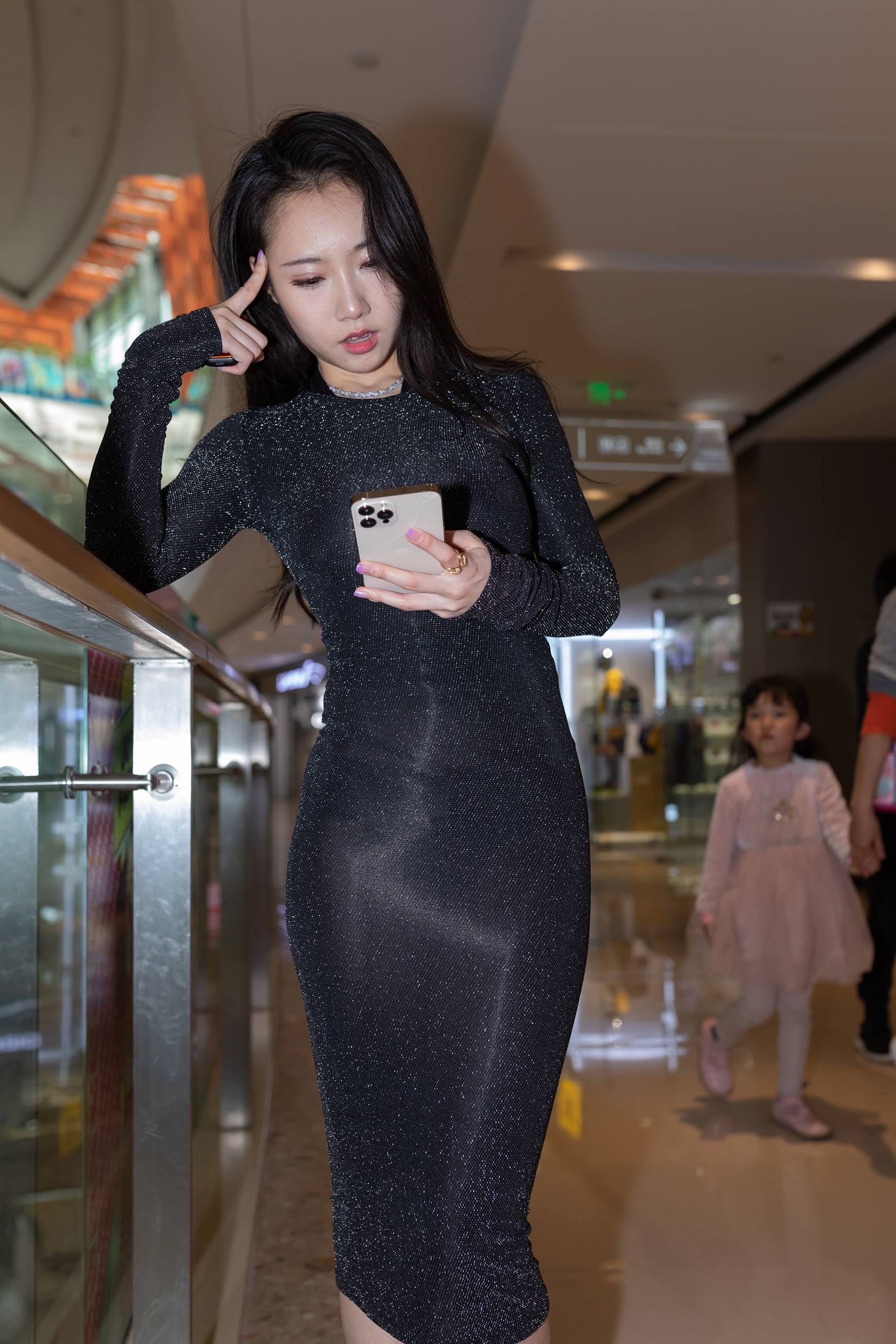 图片[6]-精选精选街拍作品 NO.1812 盛夏黑色长裙[76P]-草丛看图