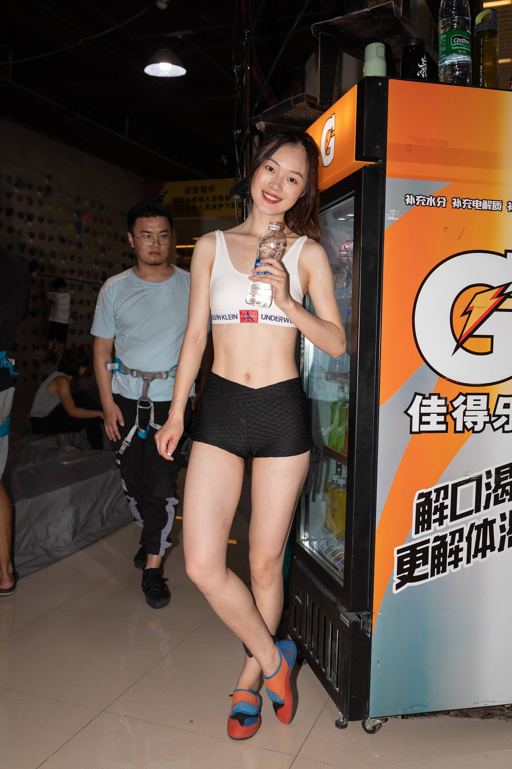 图片[5]-精选精选街拍作品 NO.1807 kaine模拍作品 – 攀岩的热裤美女[76P]-草丛看图